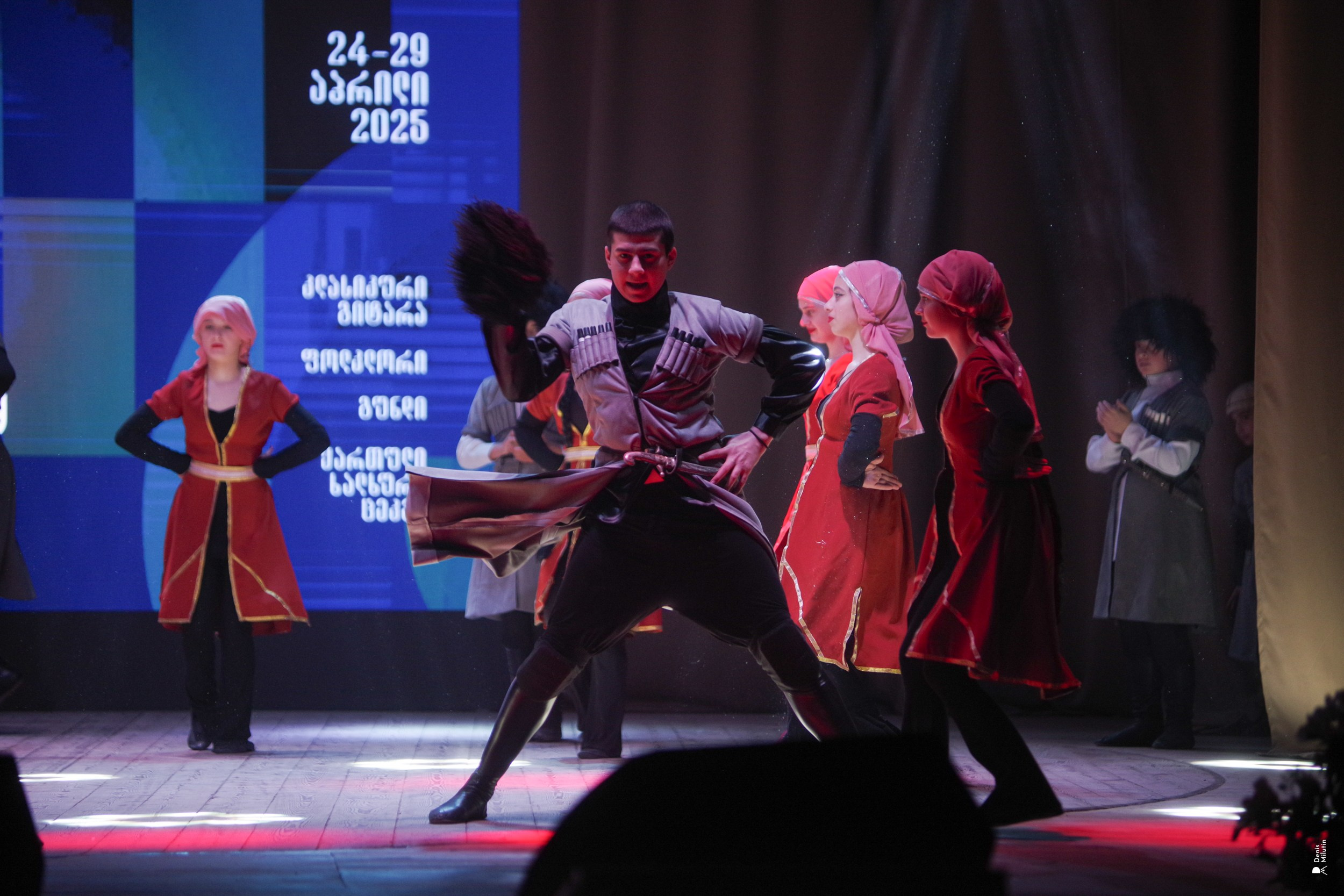 Танцы в Хоби. Портретный фотограф Денис Милютин