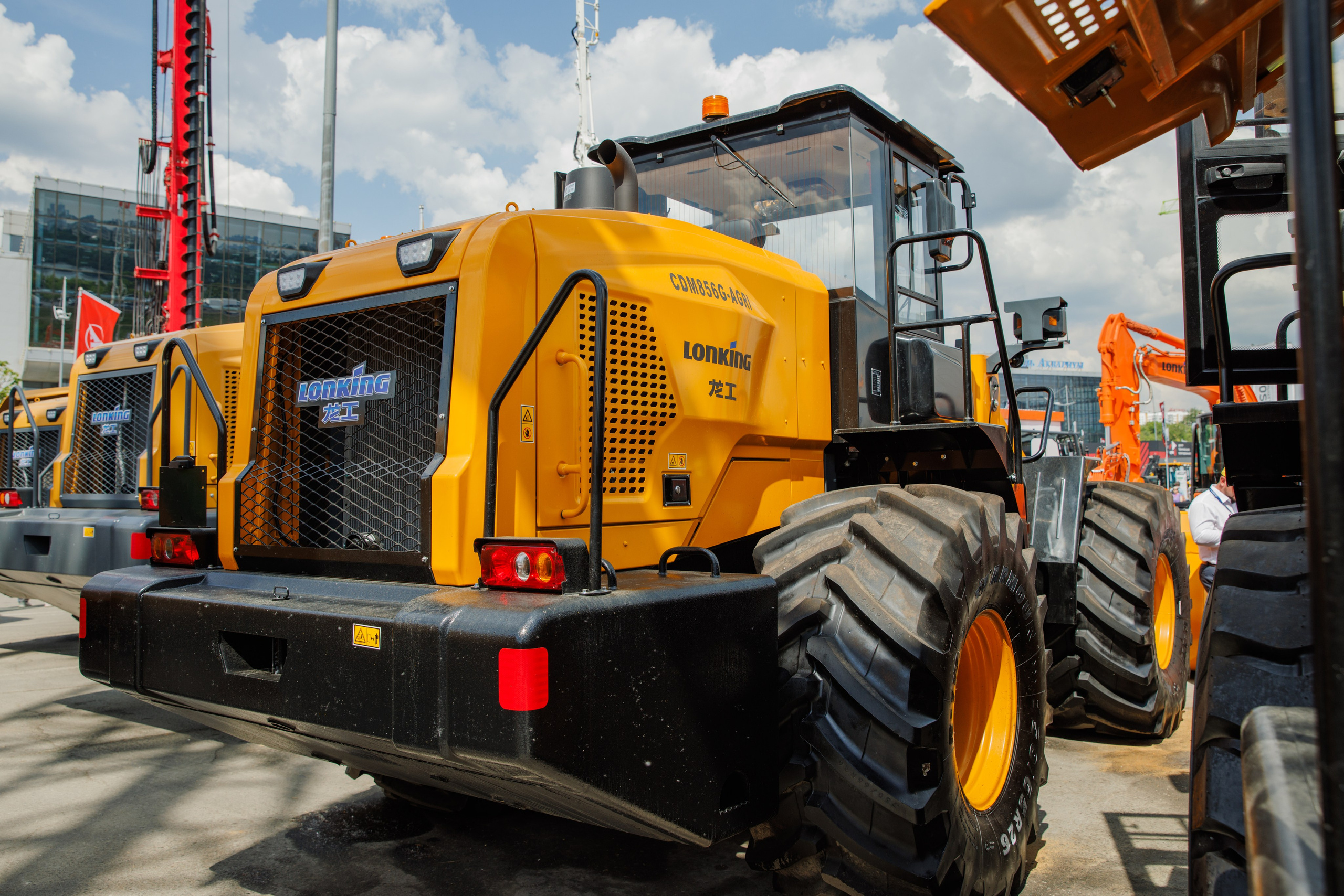Выставка Спец. Техники. Фотограф Москва Шептаев Артём