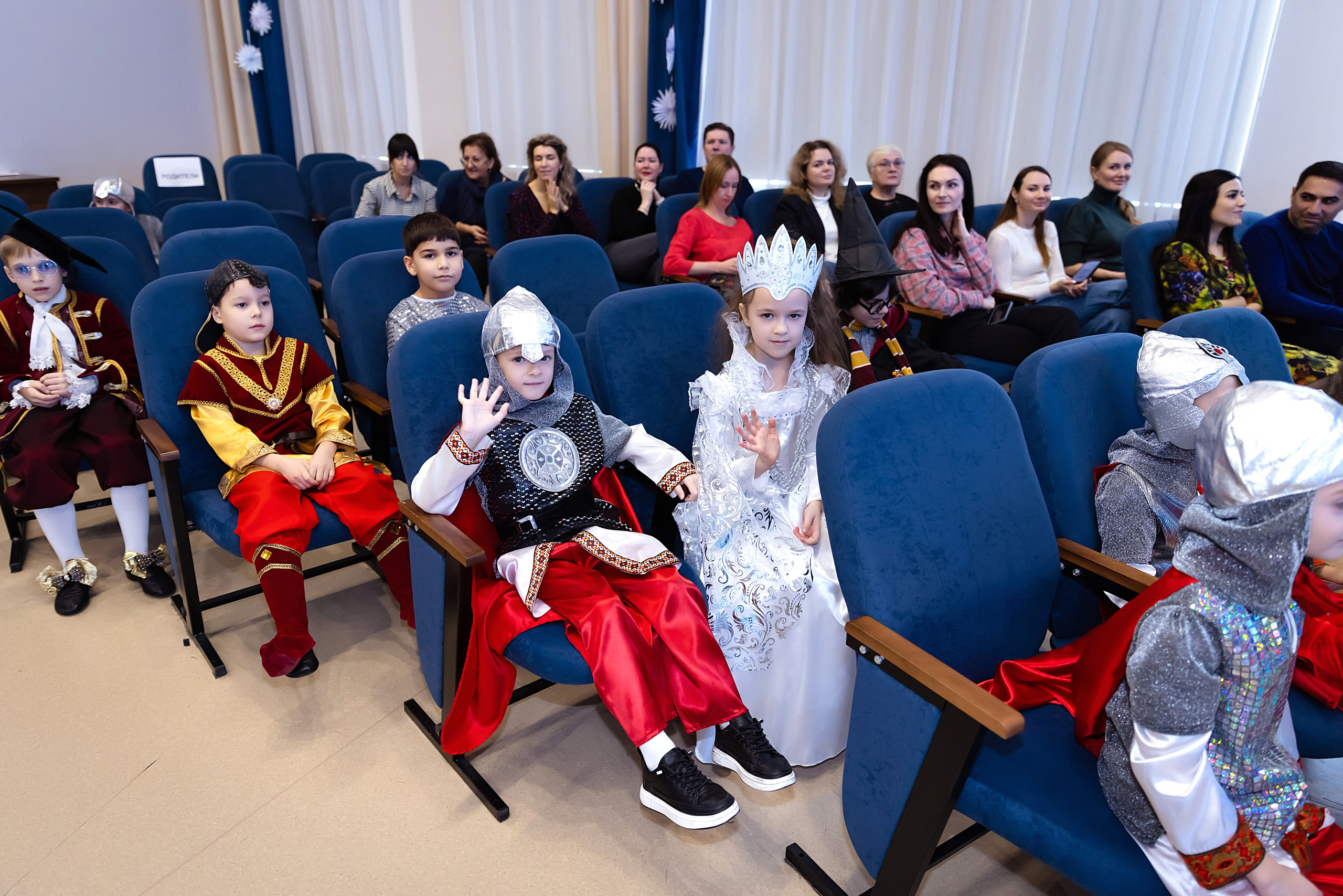 Новогодний праздник 1 В класс! Гимназия № 23. Фотограф и Видеограф в Краснодаре Юлия Солодченко