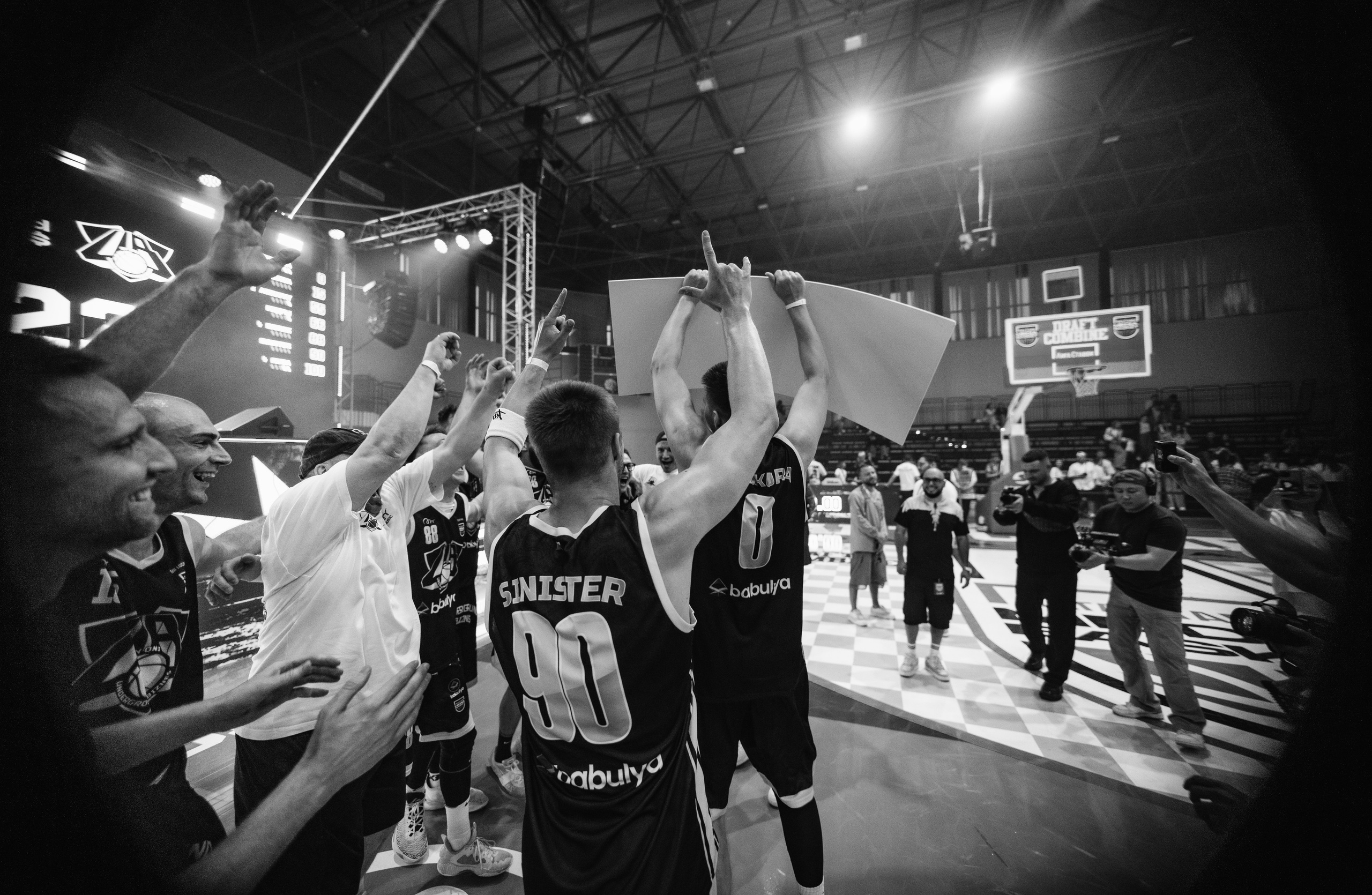 Медиабаскет в Казани. OBLADAET. AVG / 2024. Саша Копылов, фотограф в Казани