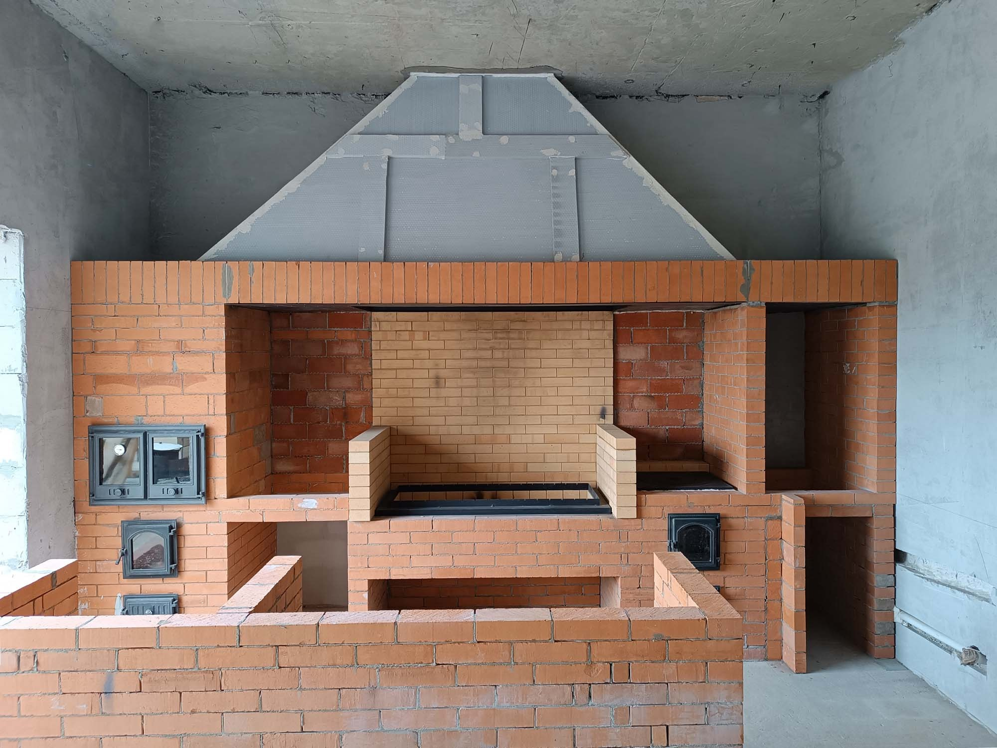 Комплекс барбекю. Огонь и Камень — Печи, Камины, Мангалы, Барбекю