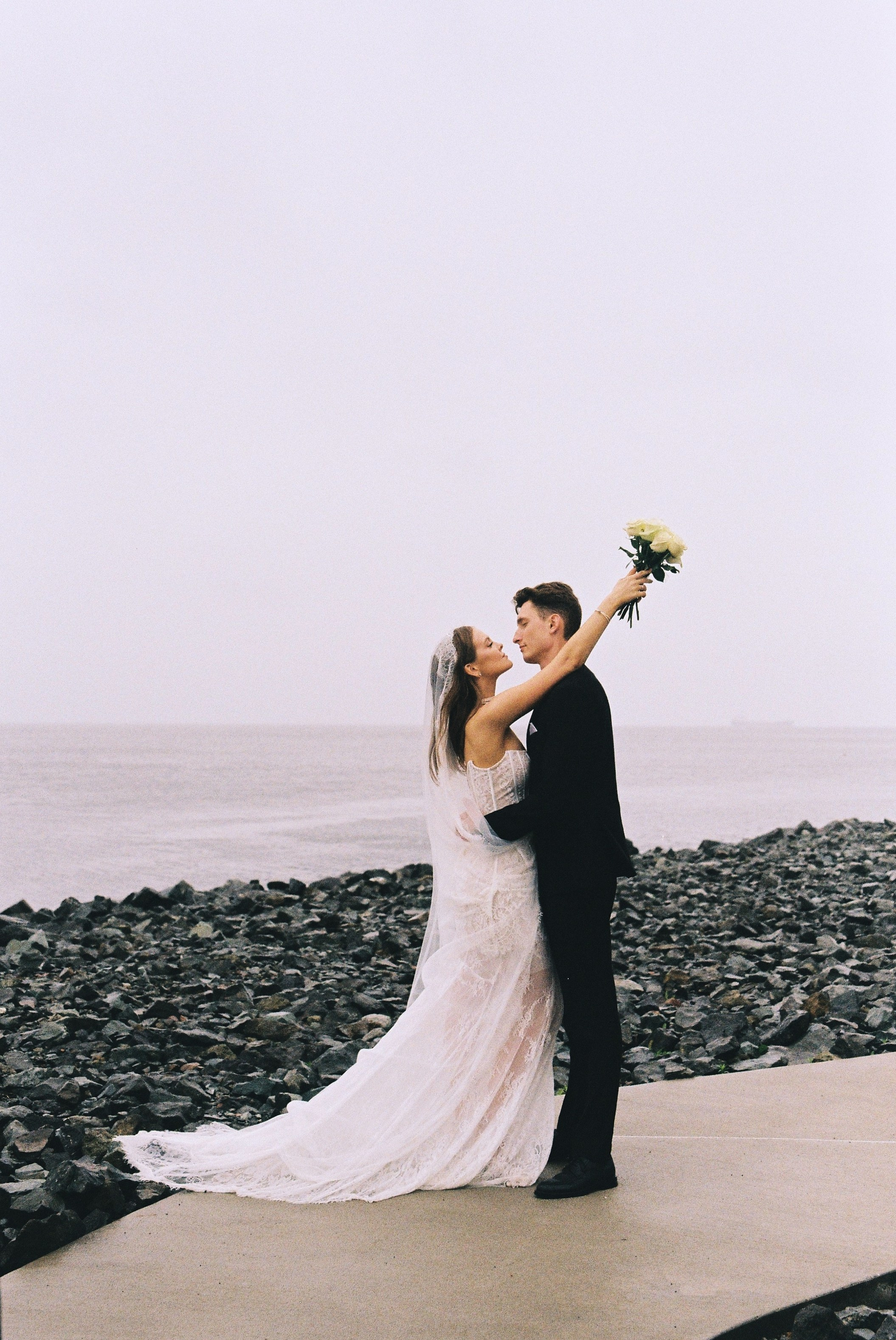 JUST MARRIED [плёнка]. Olia Romicheva ♡ фотограф Фокино / Владивосток / Большой Камень / Находка
