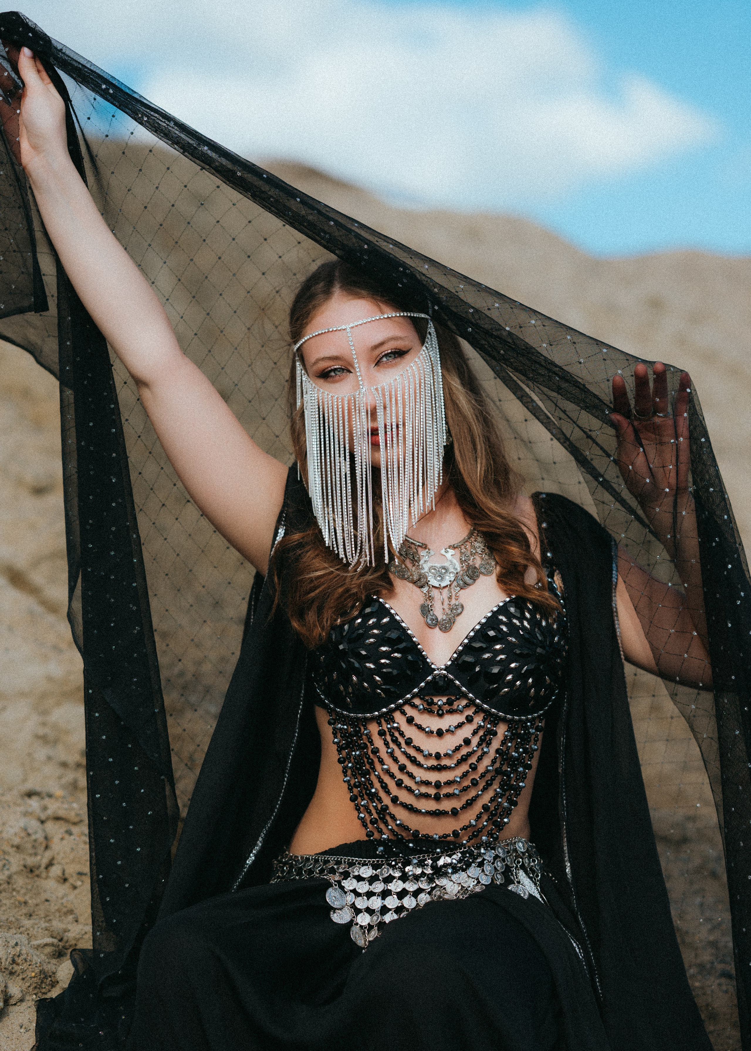 Орг https://t.me/fv_nsk vk.com/fv_nsk #фотовстречинск 💃🏻 @lina_laww Vk: https://vk.com/lina_lavv 💃🏻 @victoryyya_05 https://vk.com/victoryya_kir 👑 Белый костюм и&nbsp;тиара VK @olga.karrott.jewelry