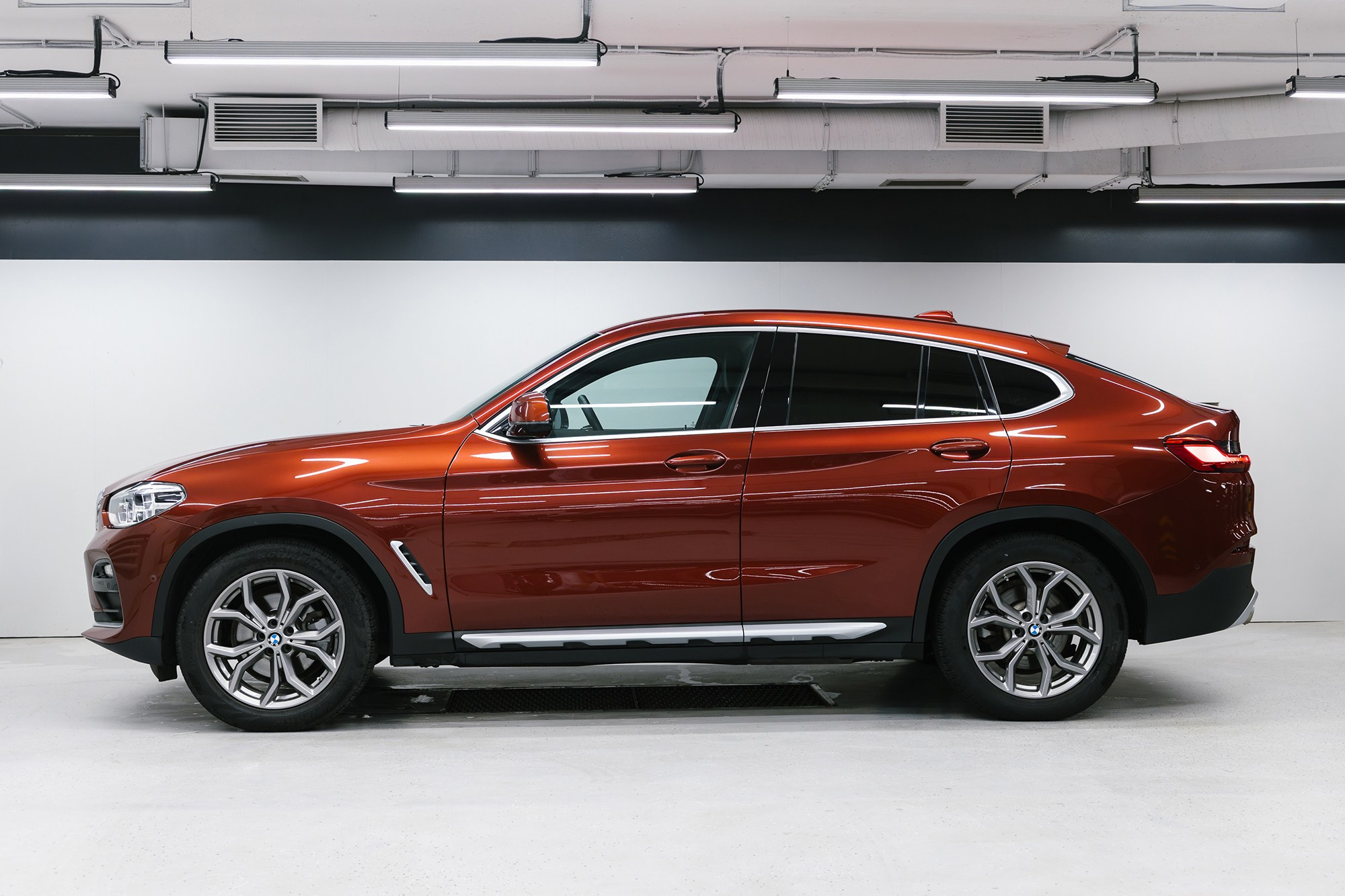BMW X4 2.0 AT, 2019, 86 442 км. Автосалон «Х-Авто»