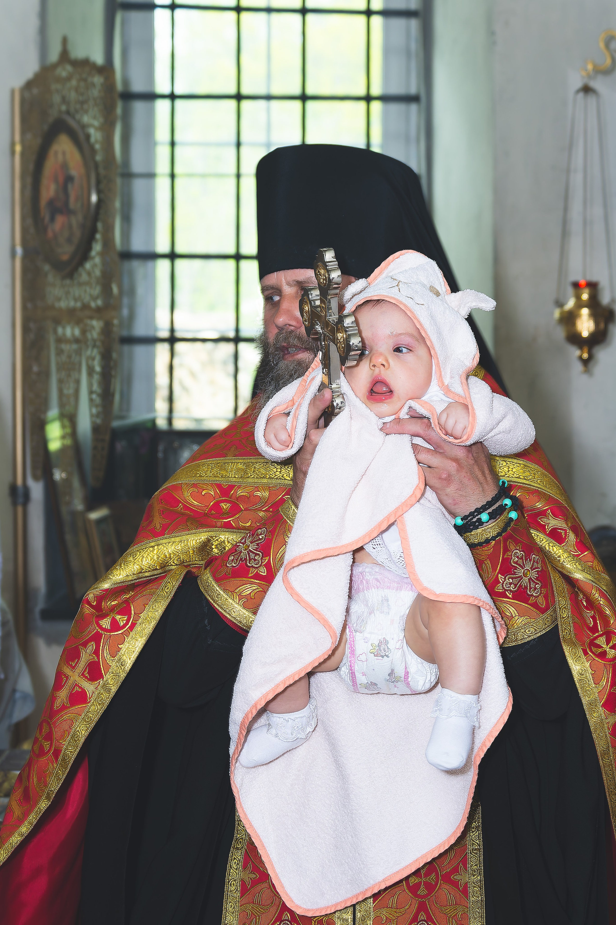 Крещение Ксении в храме Рождества Пресвятой Богородицы д. Щербинино. Фотограф Евгений Егоров