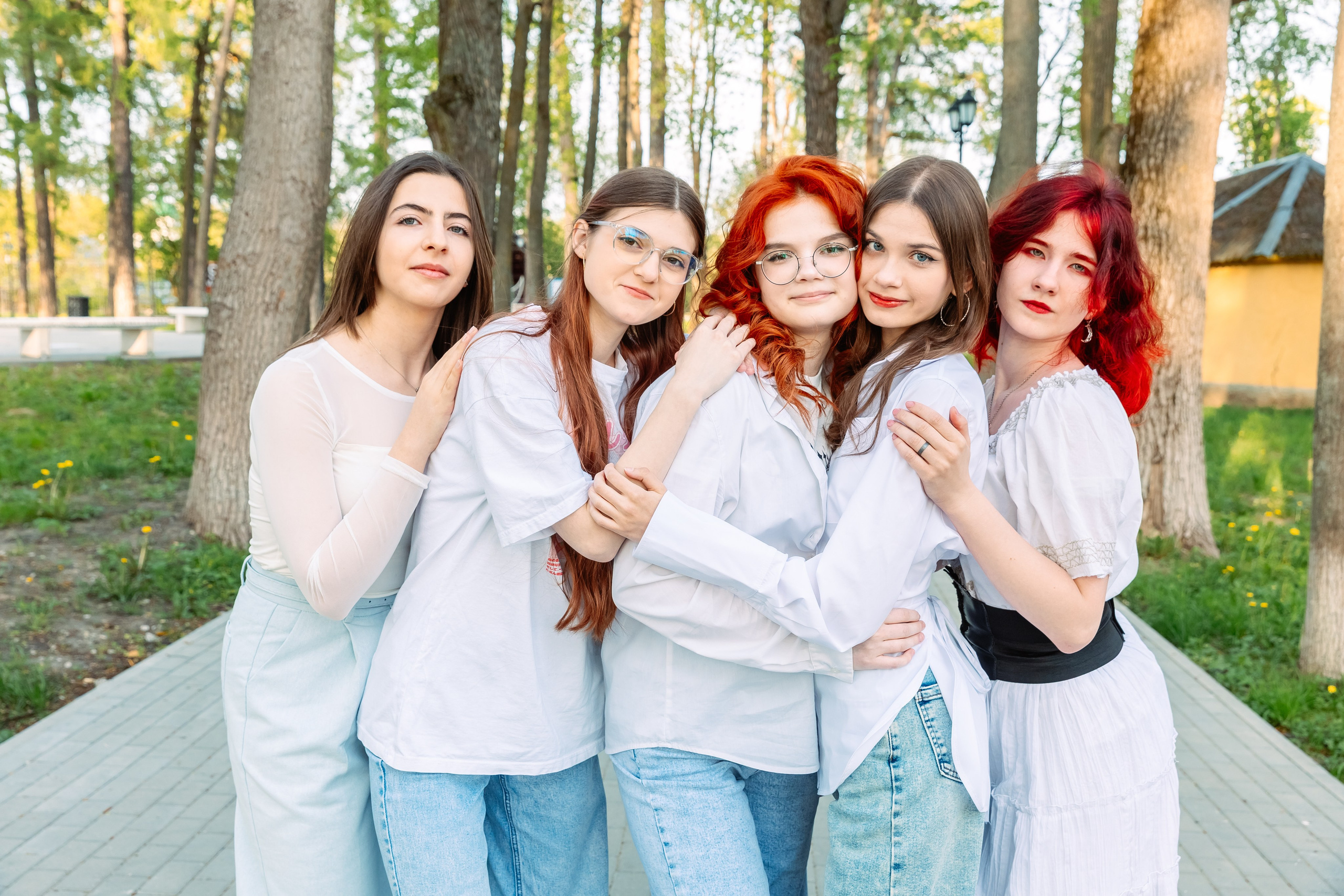 Позирование группы. Выпускные альбомы для детского сада и школы