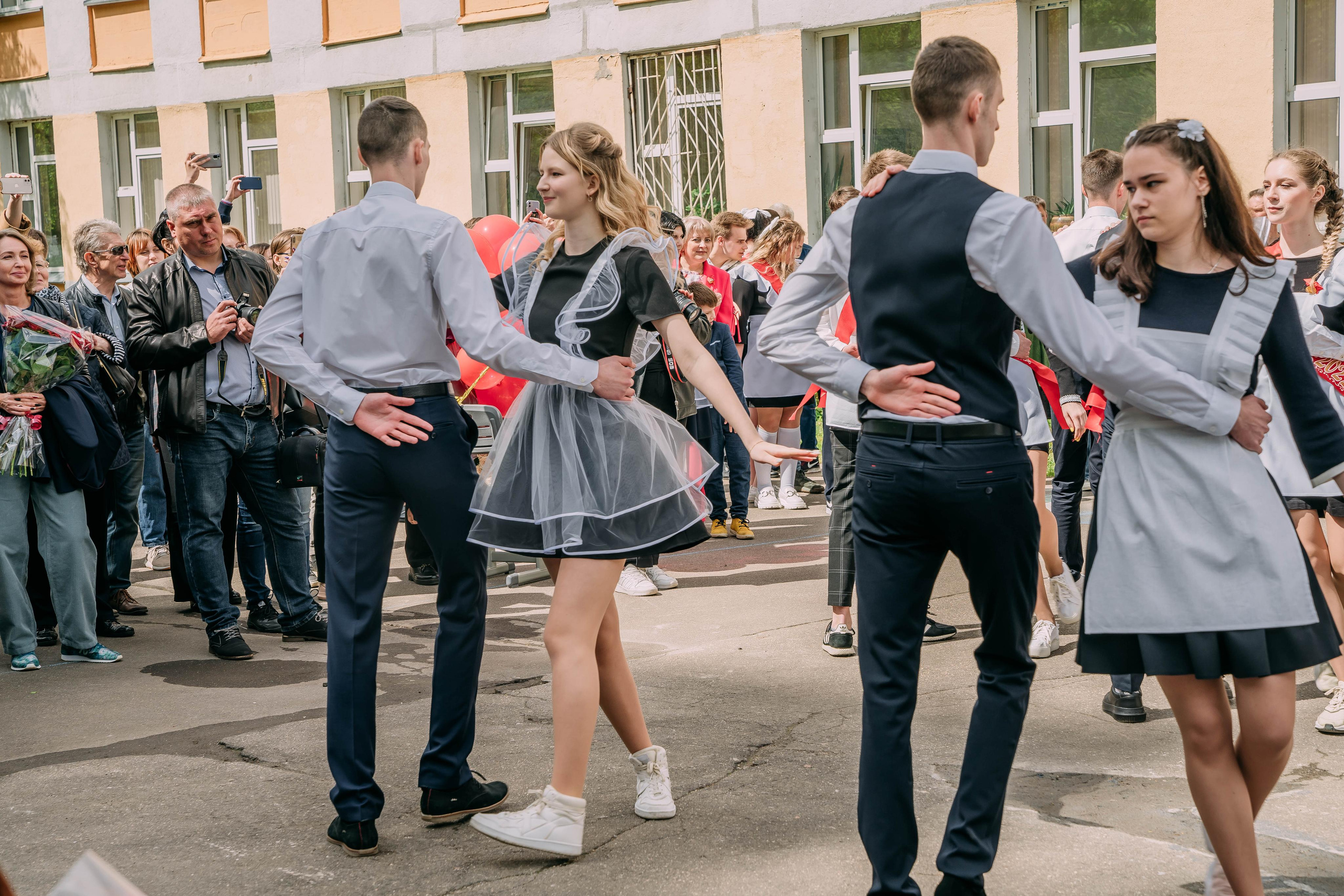 Последний звонок Оксаны. Семейный и школьный фотограф в Москве Юлия Кобзева
