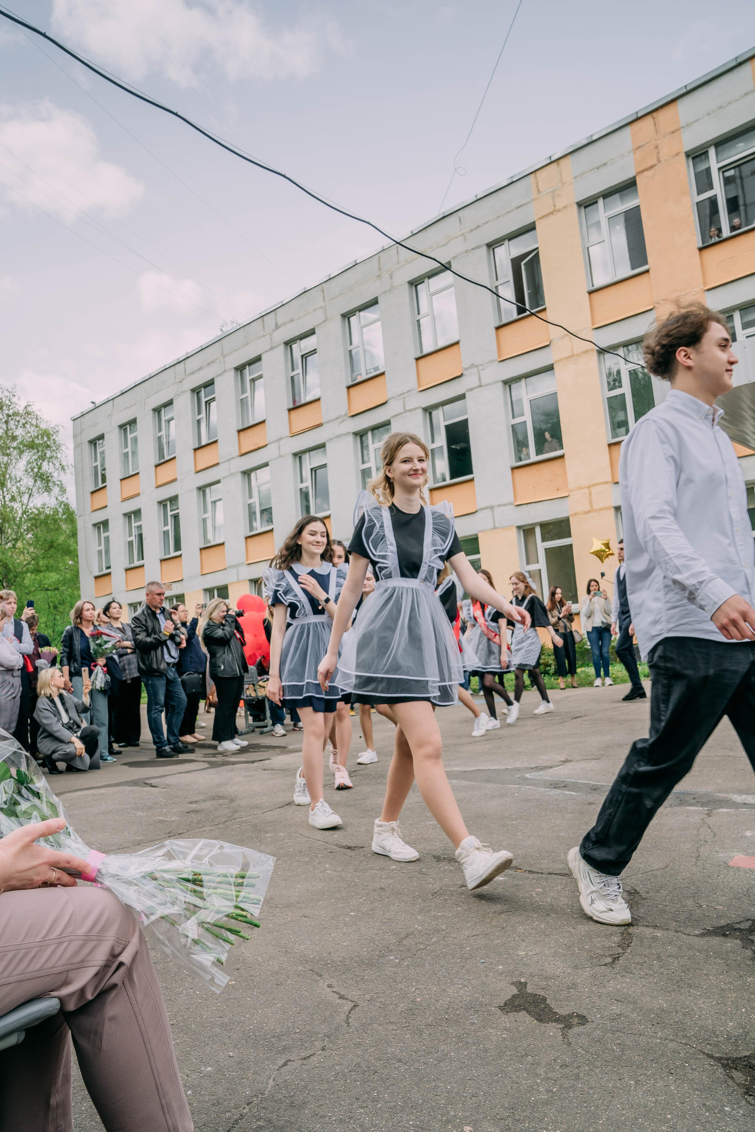 Последний звонок Оксаны. Семейный и школьный фотограф в Москве Юлия Кобзева