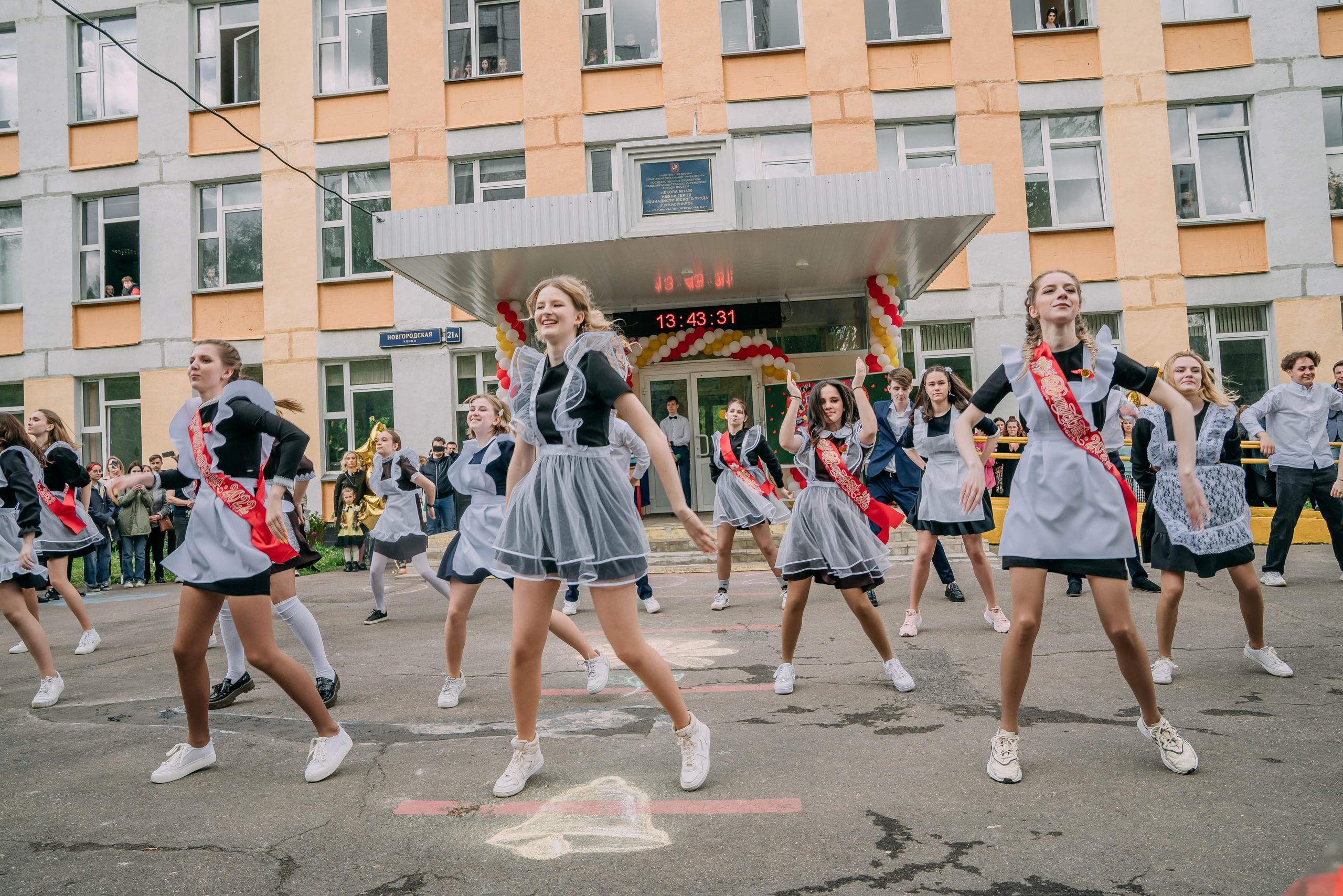 Последний звонок Оксаны. Семейный и школьный фотограф в Москве Юлия Кобзева