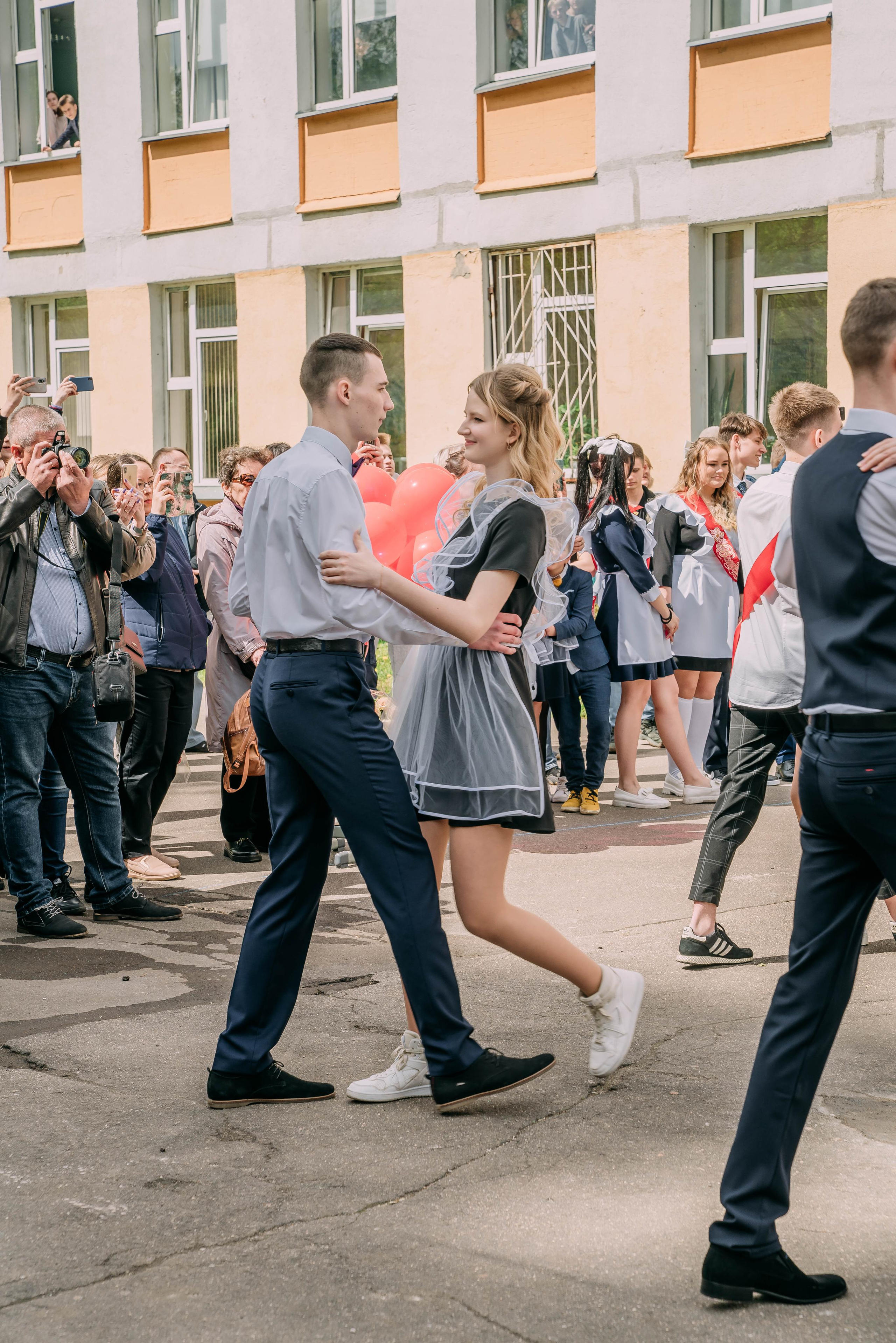 Последний звонок Оксаны. Семейный и школьный фотограф в Москве Юлия Кобзева