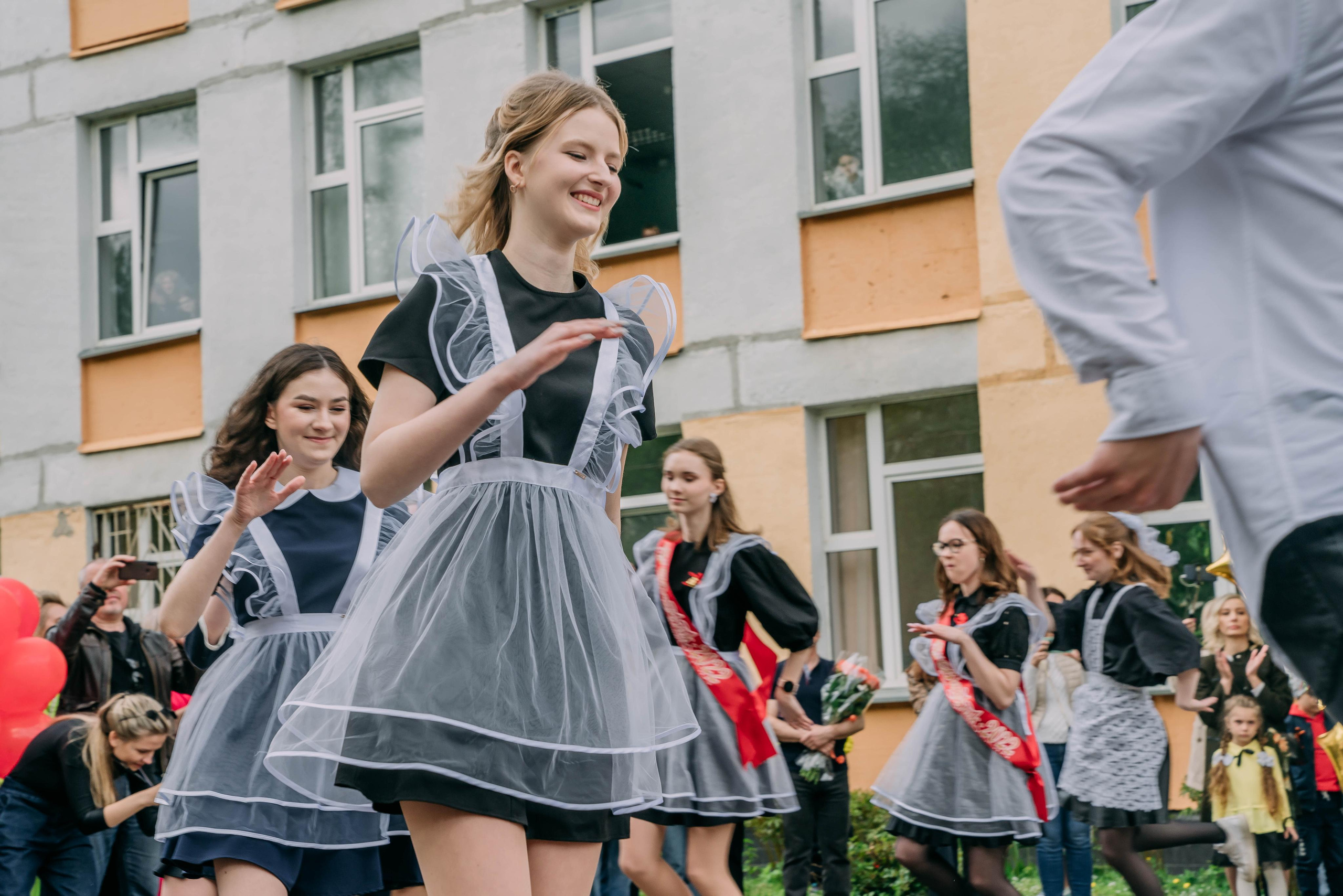 Последний звонок Оксаны. Семейный и школьный фотограф в Москве Юлия Кобзева