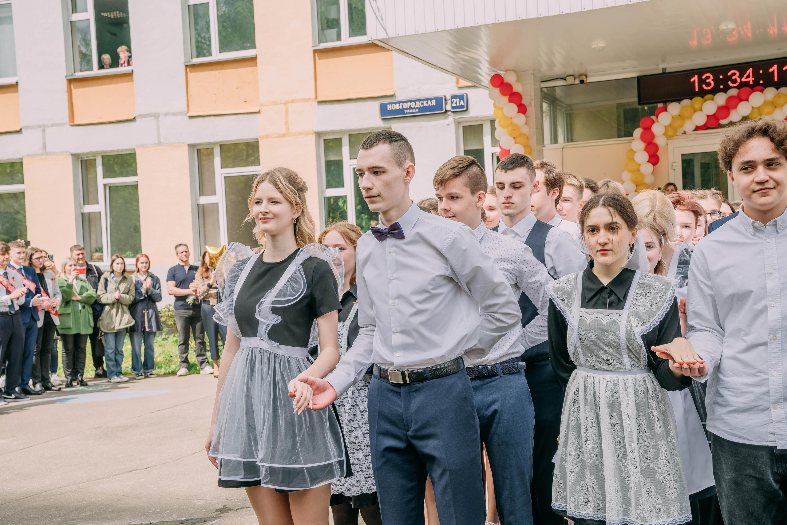 Последний звонок Оксаны. Семейный и школьный фотограф в Москве Юлия Кобзева