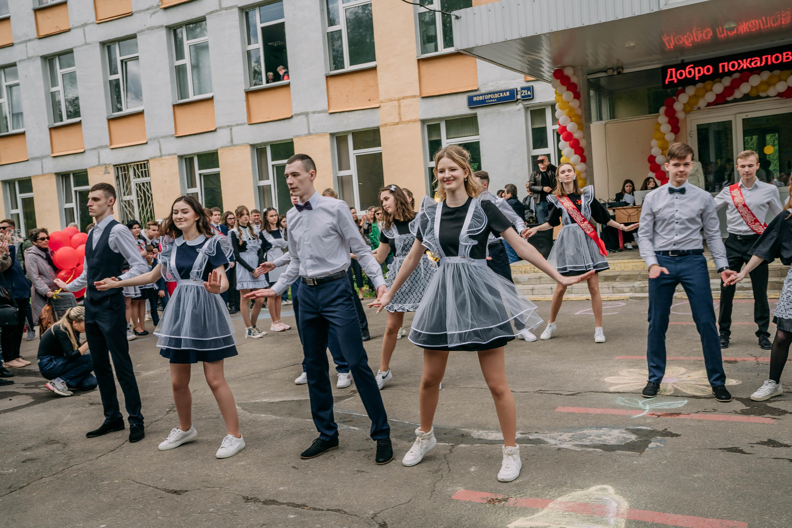 Последний звонок Оксаны. Семейный и школьный фотограф в Москве Юлия Кобзева