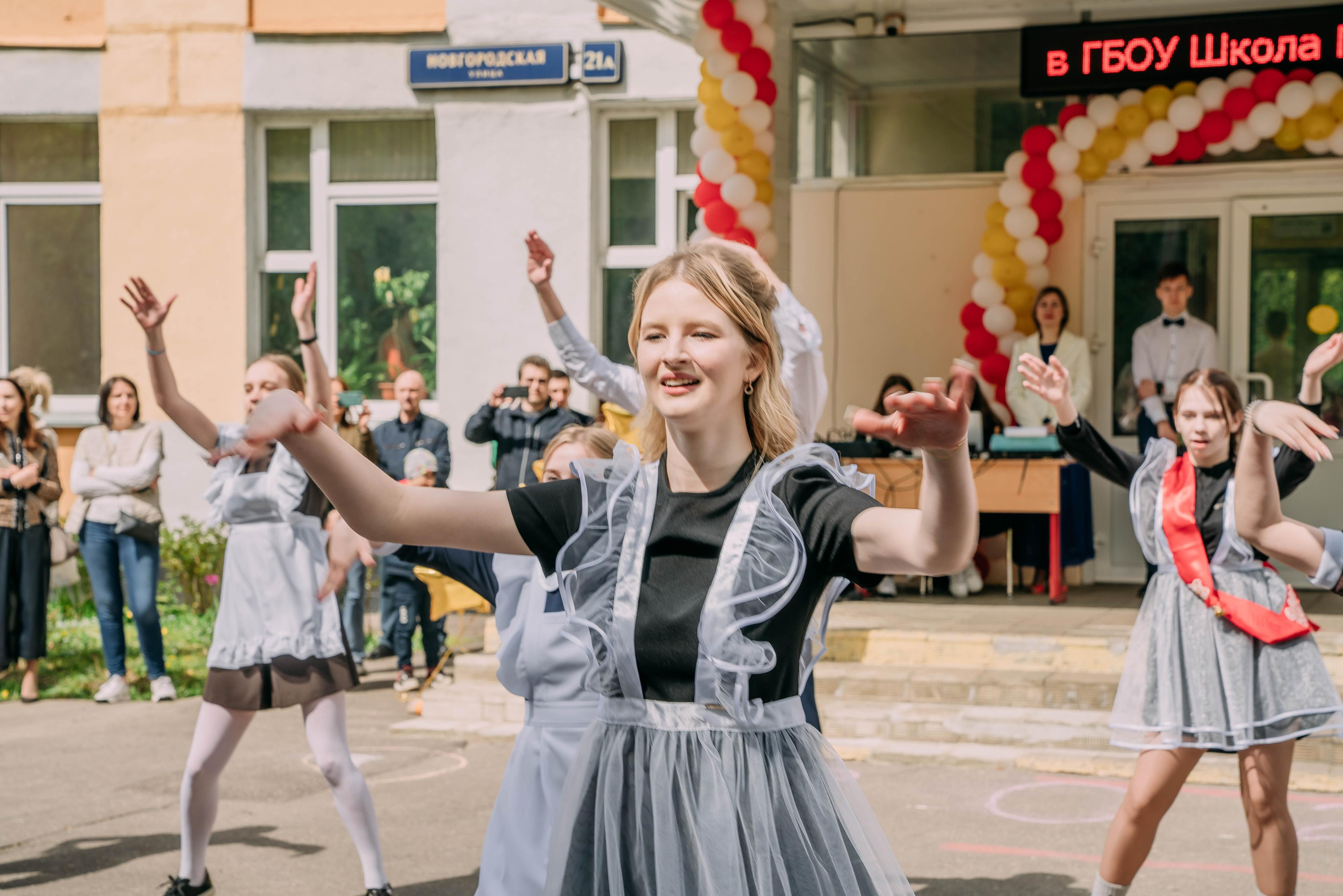 Последний звонок Оксаны. Семейный и школьный фотограф в Москве Юлия Кобзева