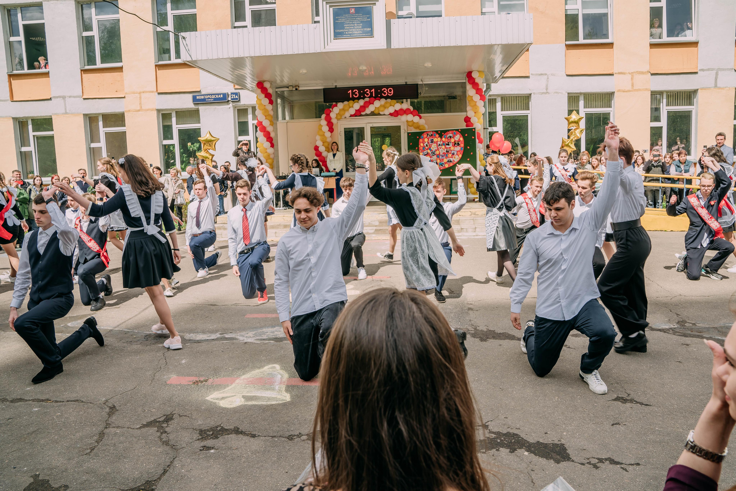 Последний звонок Оксаны. Семейный и школьный фотограф в Москве Юлия Кобзева
