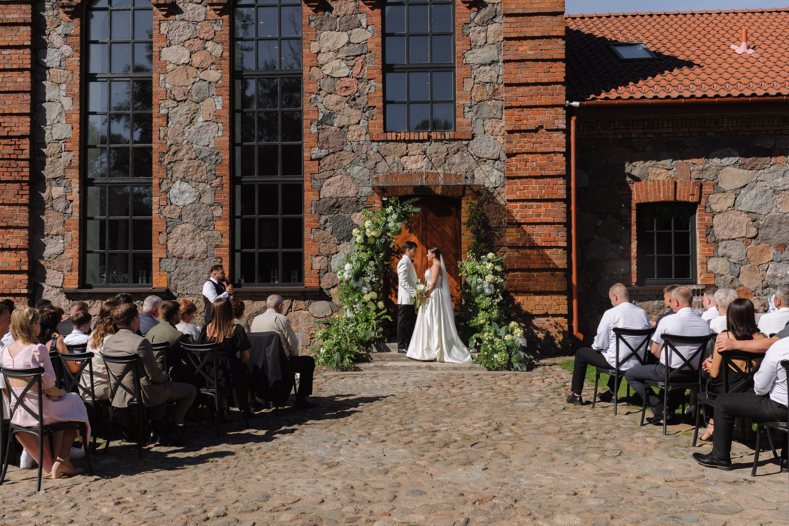 Свадебная фотосъемка в «Двор Стайки»