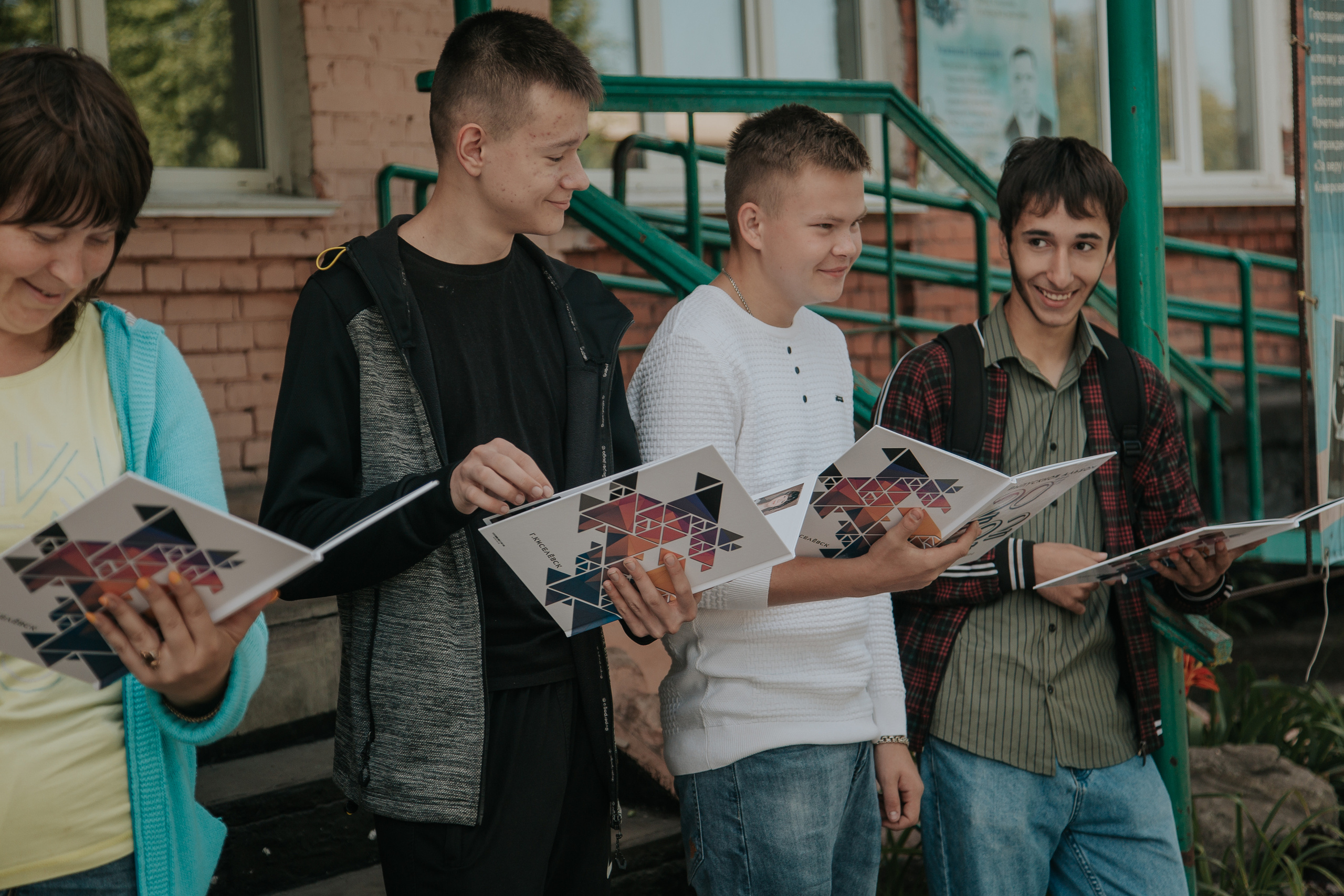 Альбомы для 14 школы. Фотограф в Киселёвске Татьяна Трухалева