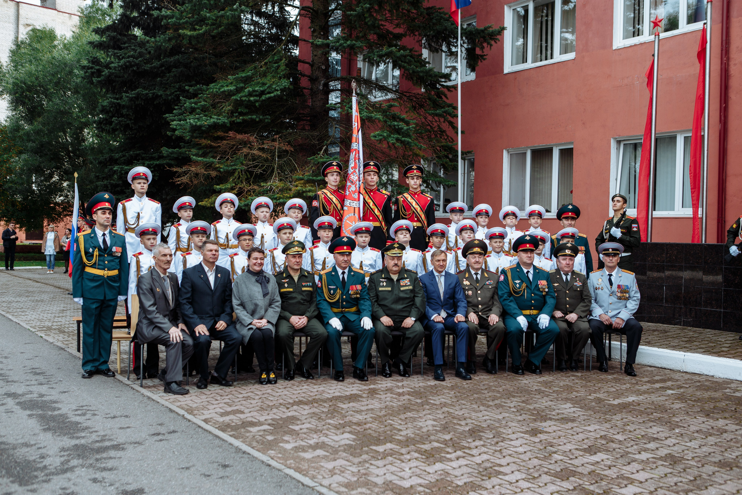 Фото выпускного кадетского училища