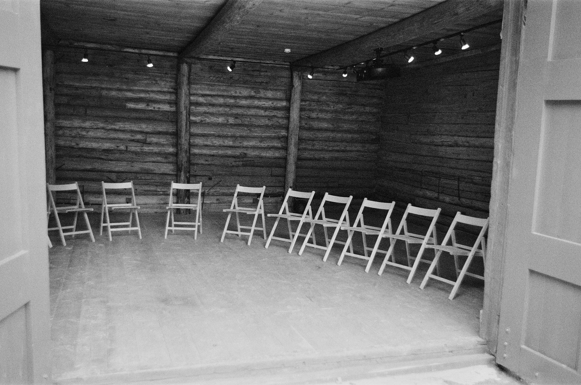 The Lev Tolstoy House Museum. Another person Pavel Potseluev. A photographer in 2025