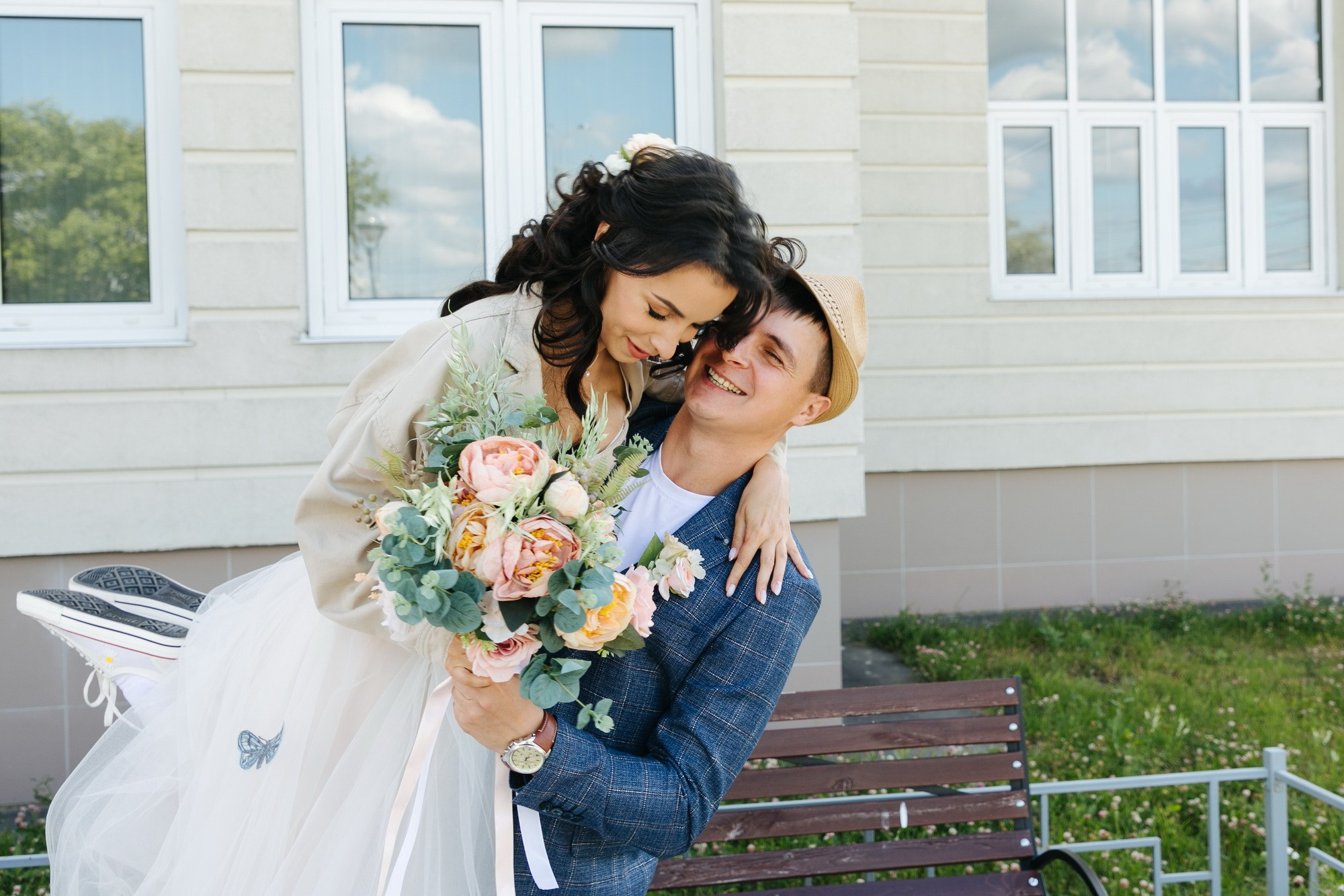 где провести свадьбу в спб, петергофе, свадебный костюм для жениха магазины, свадебный салон в спб найти, торт для свадьбы заказать, найти фотографа на свадьбу, праздник