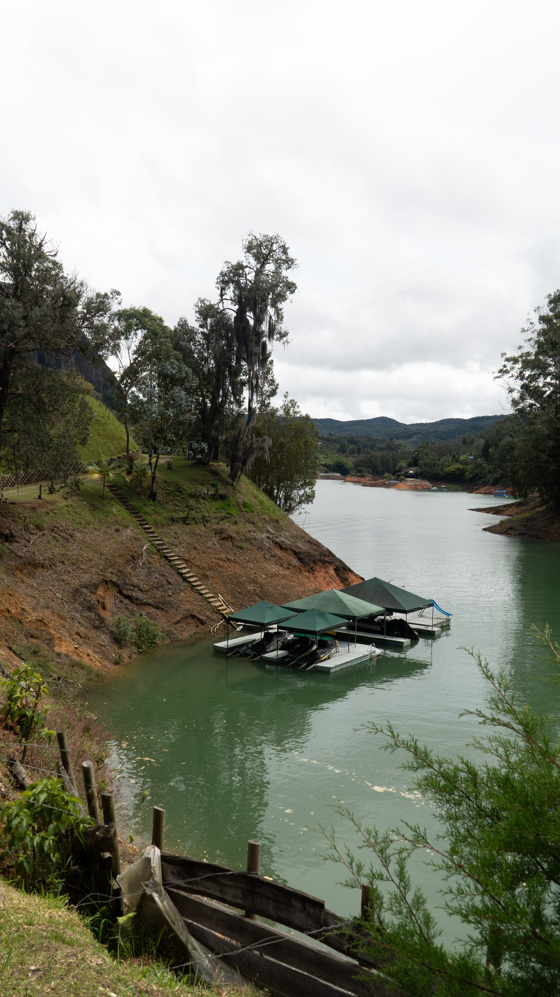 Guatape full. Wedding Photographer in Barcelona and Medellin