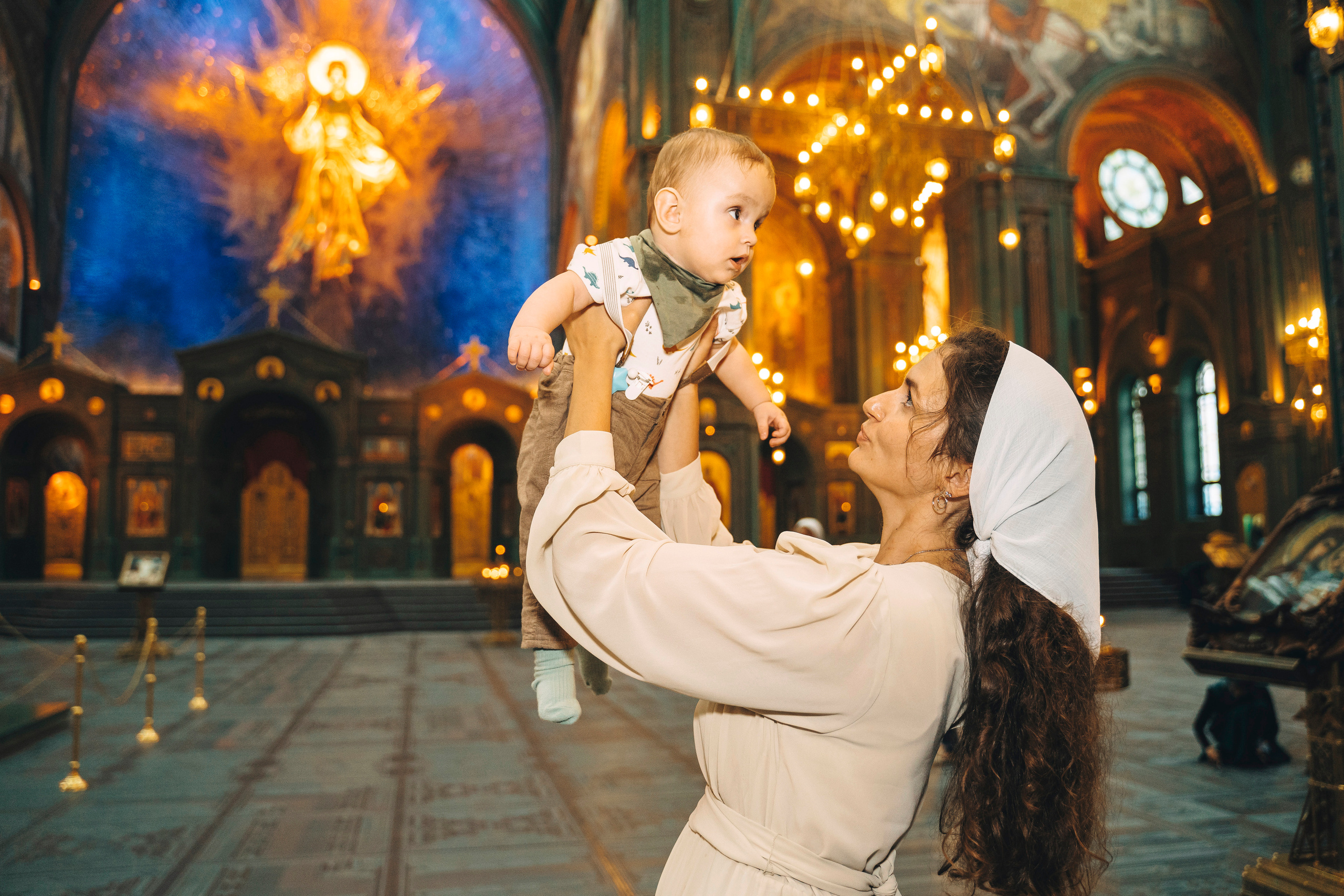 Крещение в Главном храме ВСРФ. Свадебный и семейный фотограф в Москве и МО Геннадий Туманцев