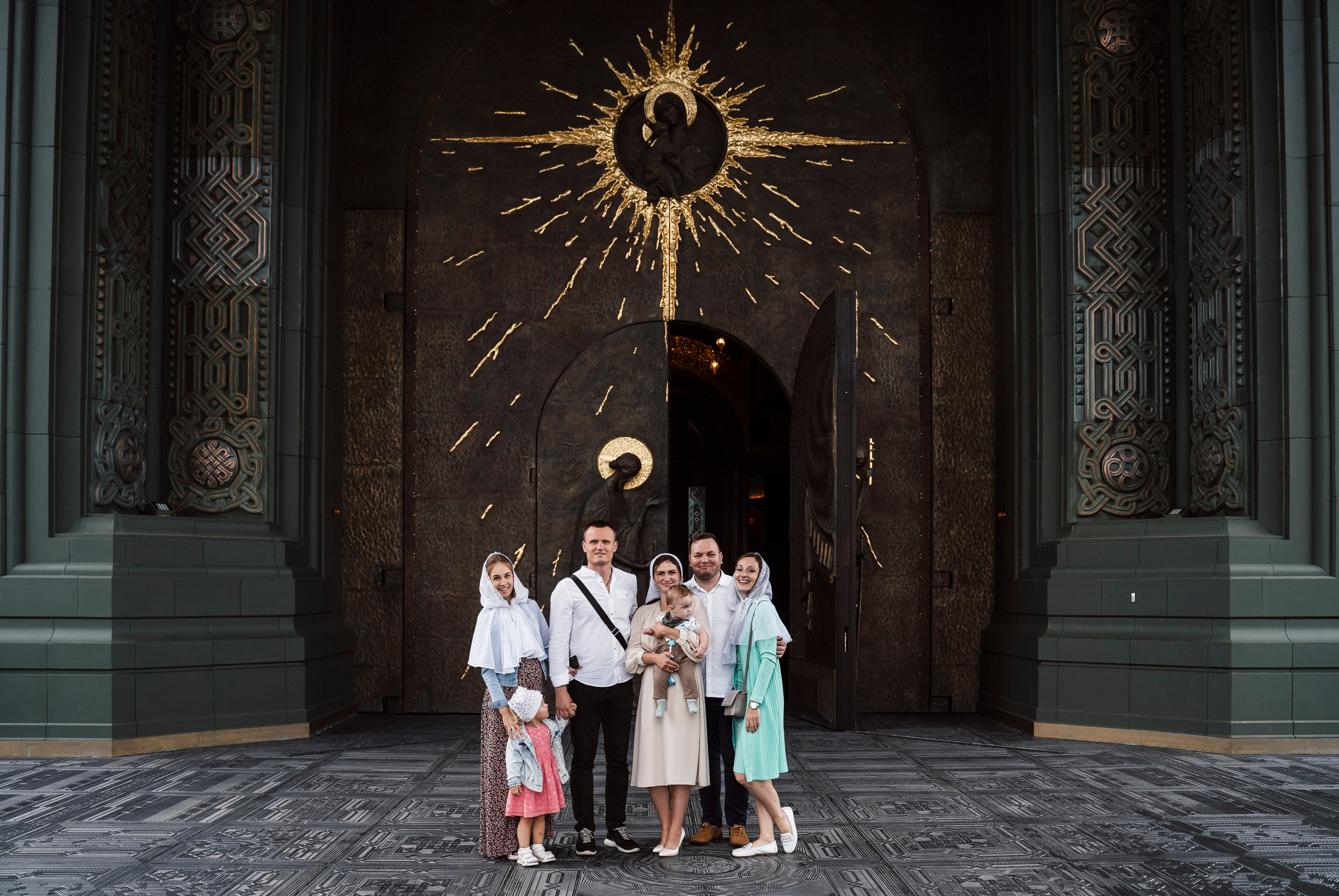 Крещение в Главном храме ВСРФ. Свадебный и семейный фотограф в Москве и МО Геннадий Туманцев