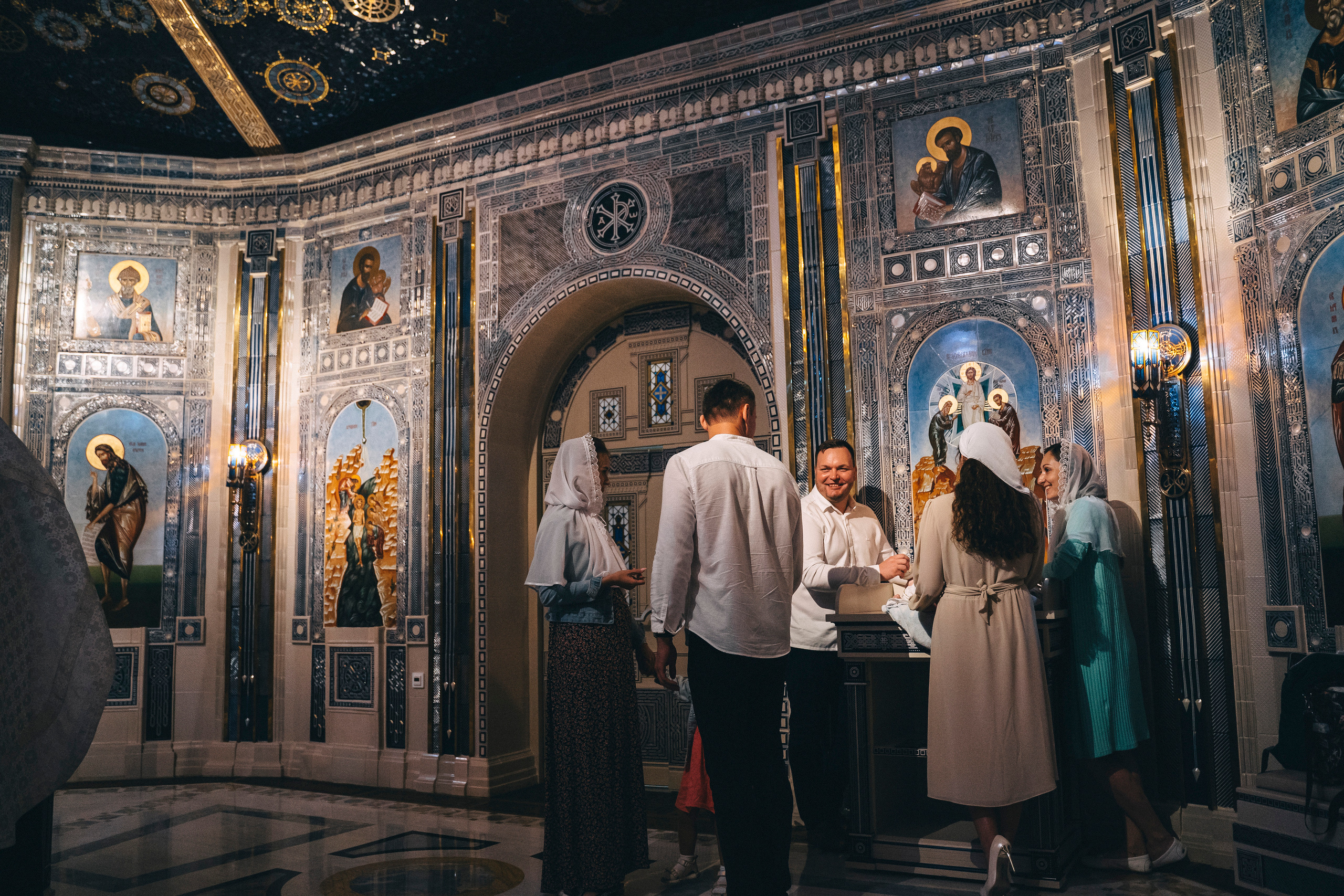 Крещение в Главном храме ВСРФ. Свадебный и семейный фотограф в Москве и МО Геннадий Туманцев