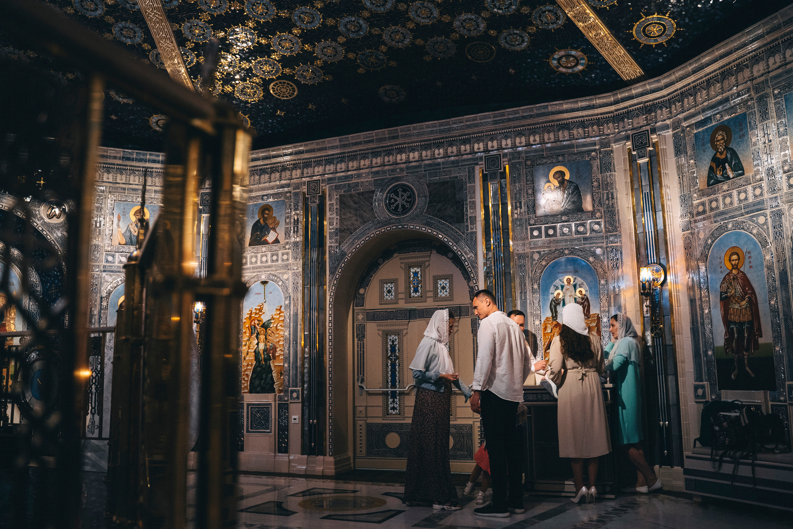 Крещение в Главном храме ВСРФ. Свадебный и семейный фотограф в Москве и МО Геннадий Туманцев