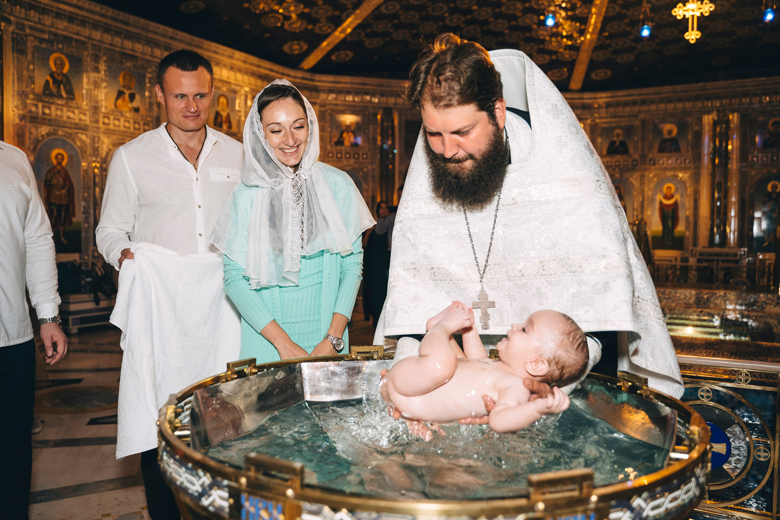 Крещение в Главном храме ВСРФ. Свадебный и семейный фотограф в Москве и МО Геннадий Туманцев