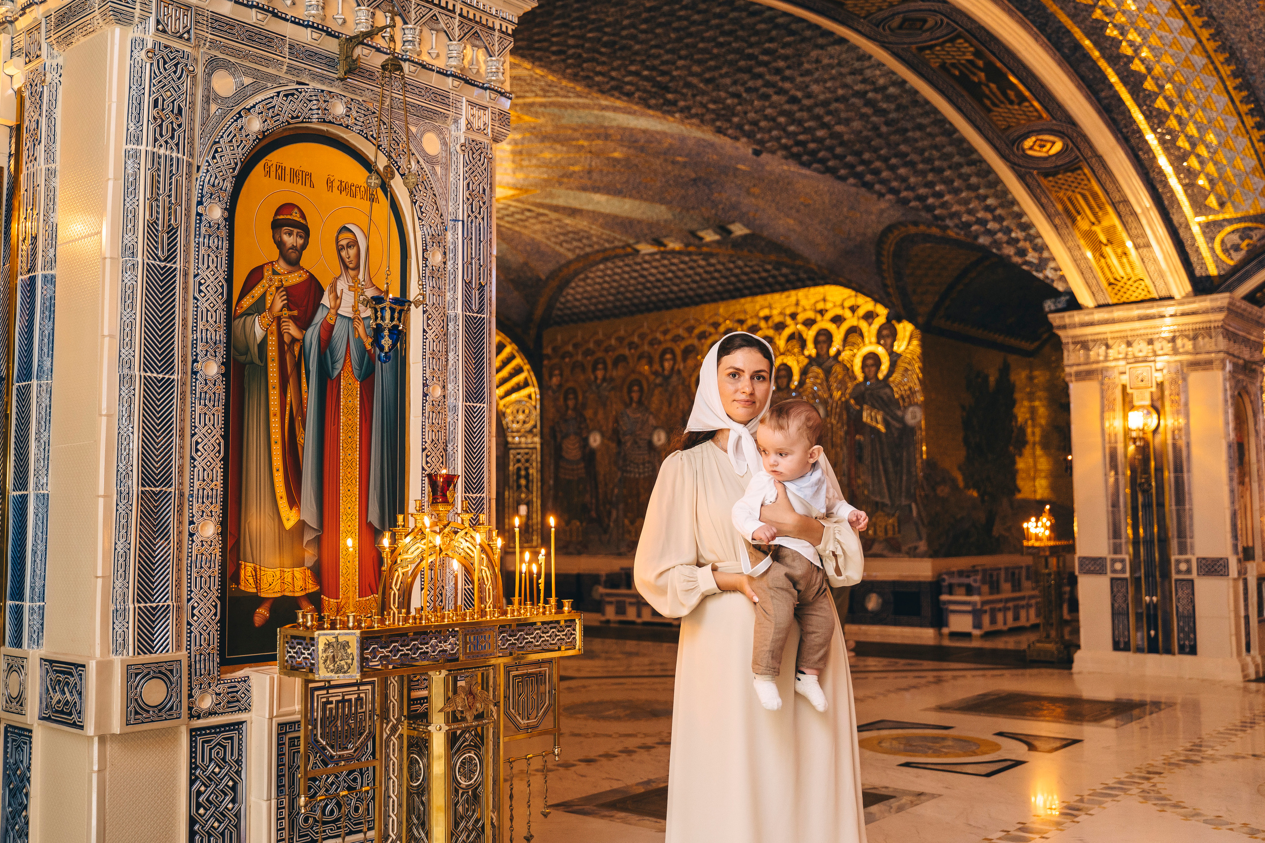 Крещение в Главном храме ВСРФ. Свадебный и семейный фотограф в Москве и МО Геннадий Туманцев