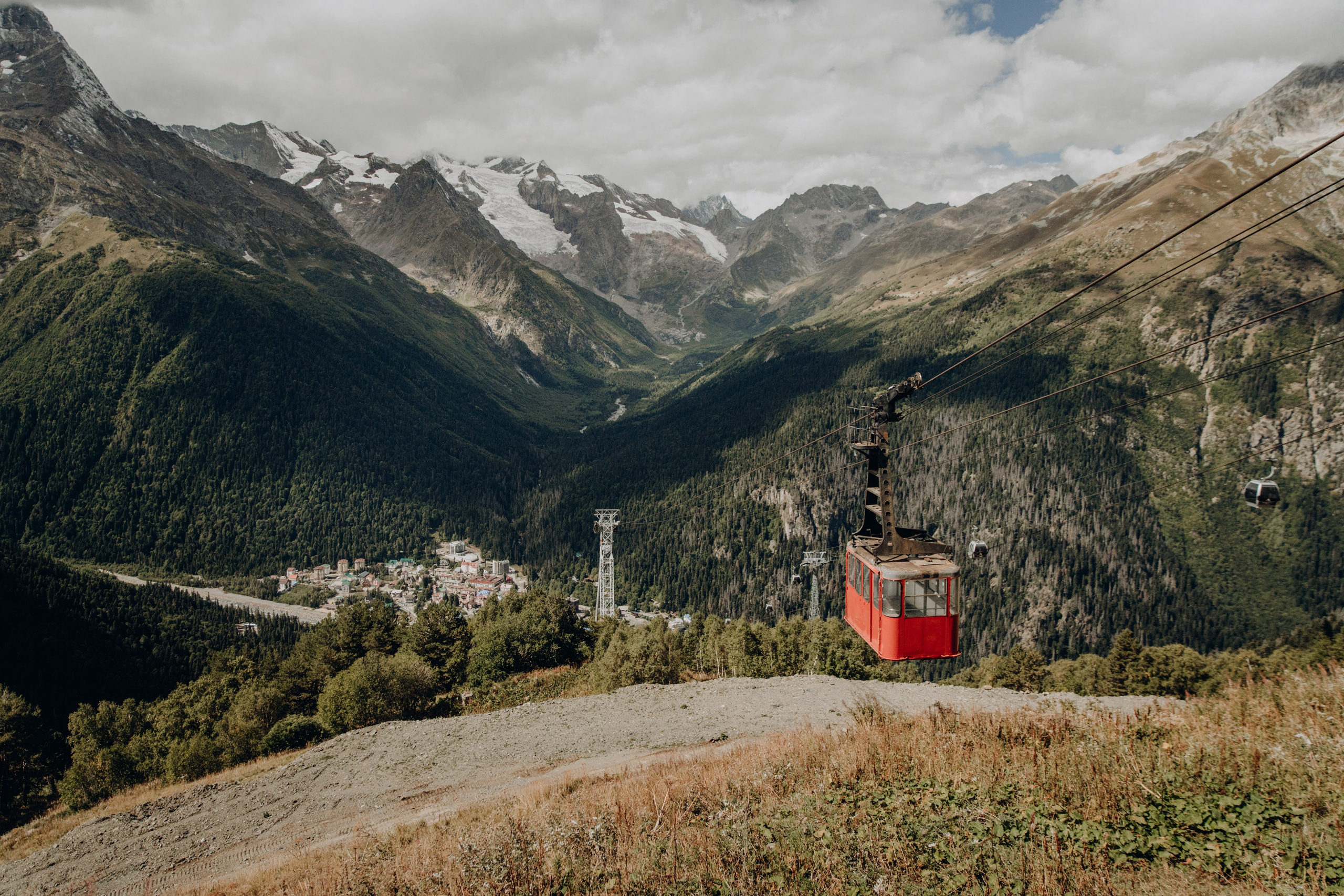 Юля с семьей, Домбай. Портфолио