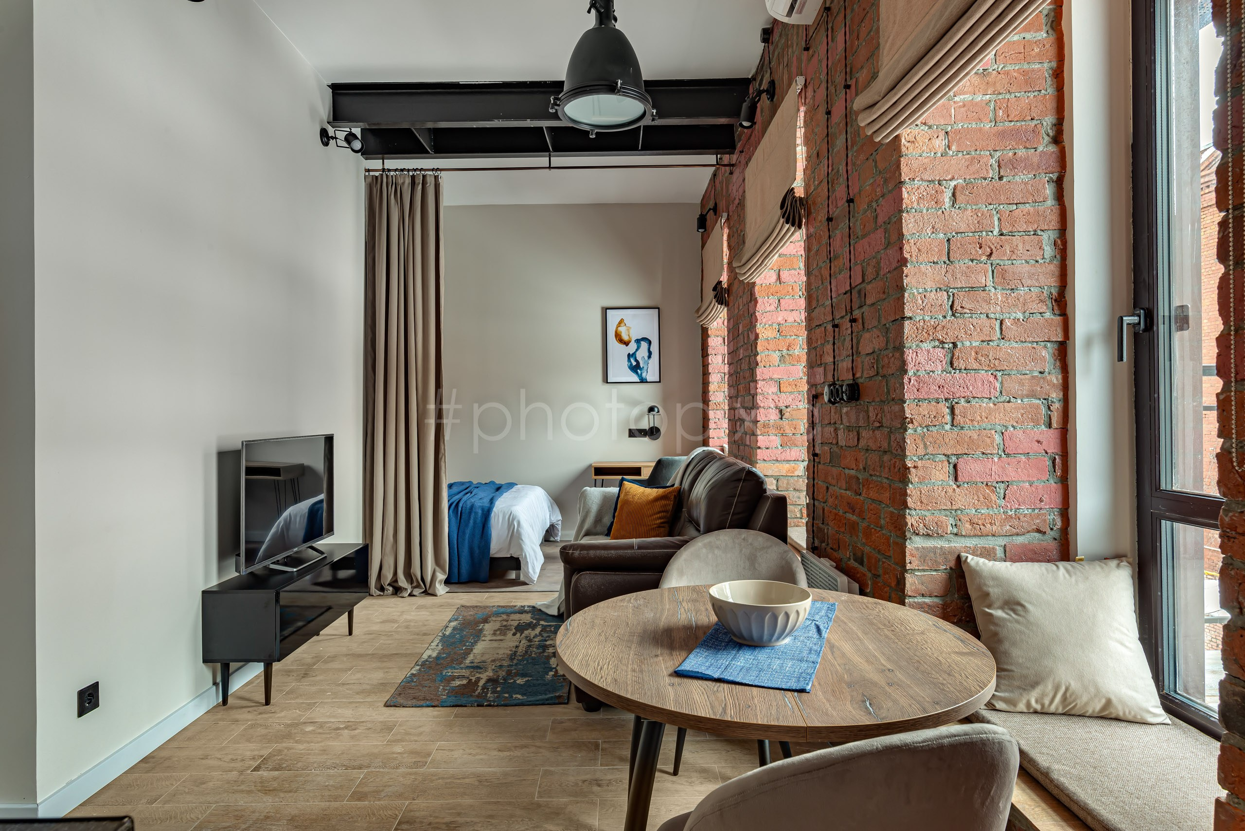 Интерьерная съёмка квартиры студии для аренды на Михалковской. Интерьерная съёмка и виртуальные туры — Интерьерный фотограф Кузнецов Сергей (photopixiq)