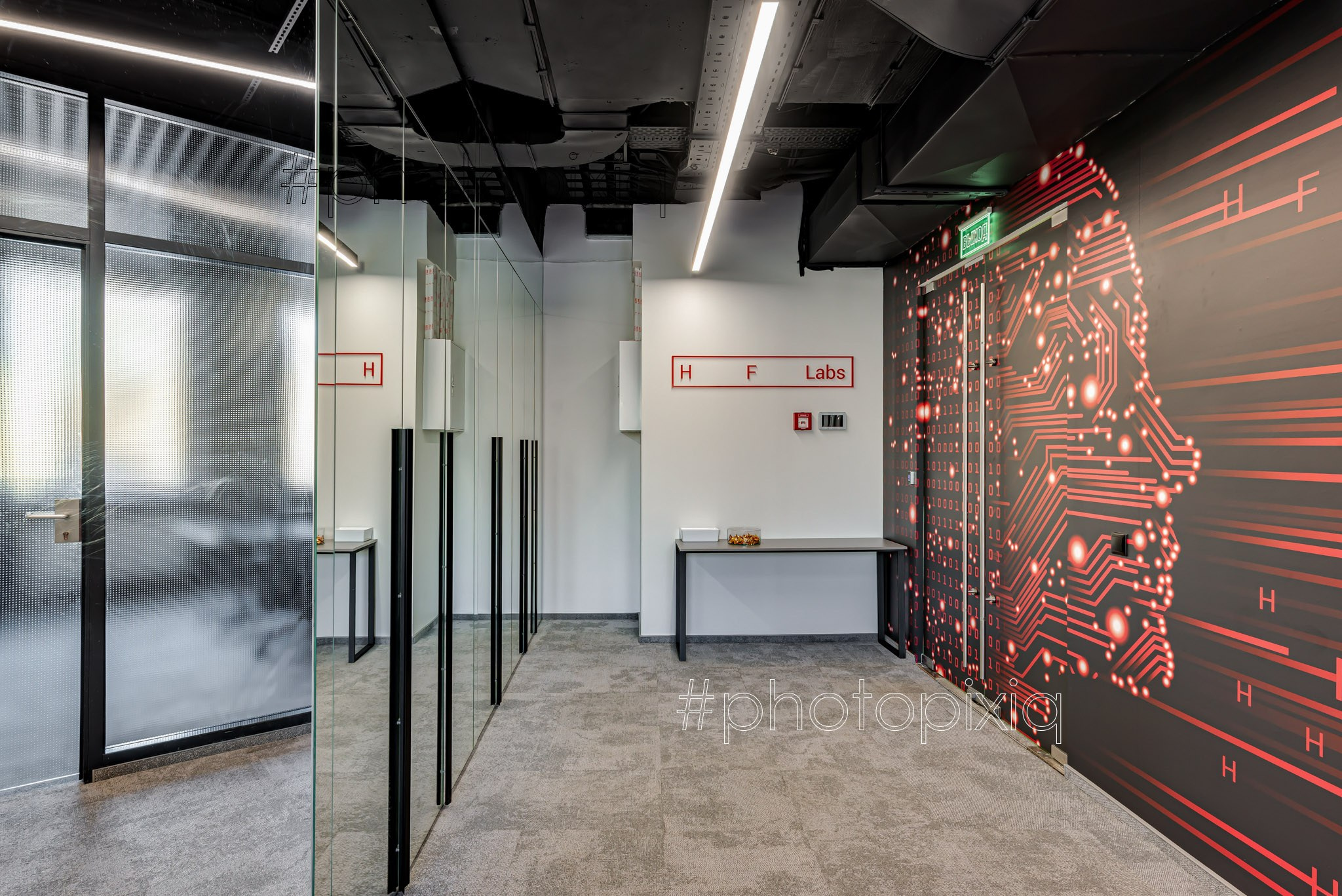 Интерьерная съёмка офиса компании HFLabs для сайта. Интерьерная съёмка и виртуальные туры — Интерьерный фотограф Кузнецов Сергей (photopixiq)
