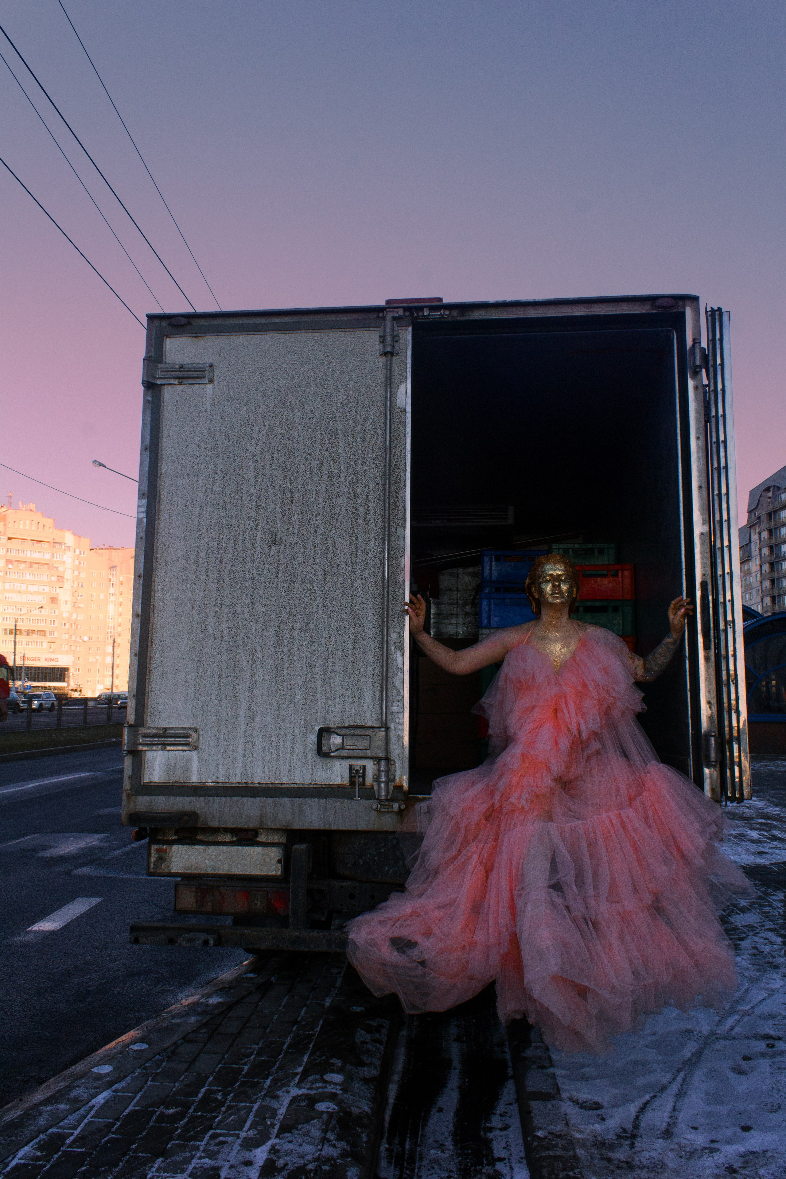 Девочка золотая