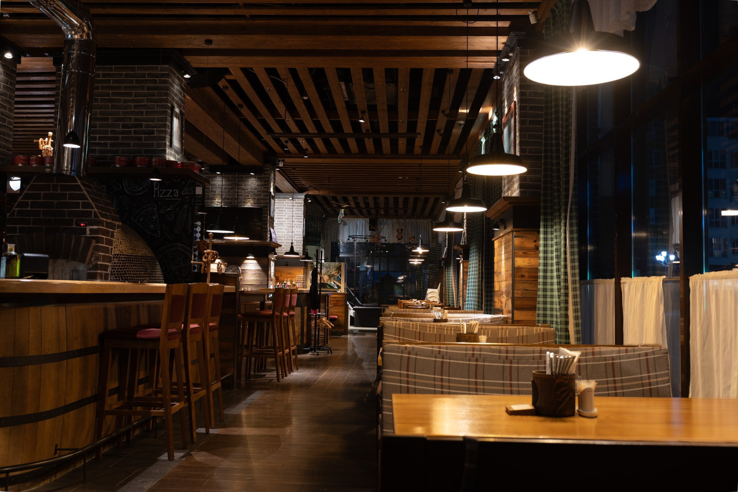 Съемка ресторана PAULANER в городе Краснодар. Архитектурный и интерьерный фотограф в Краснодаре | Дмитрий Демской