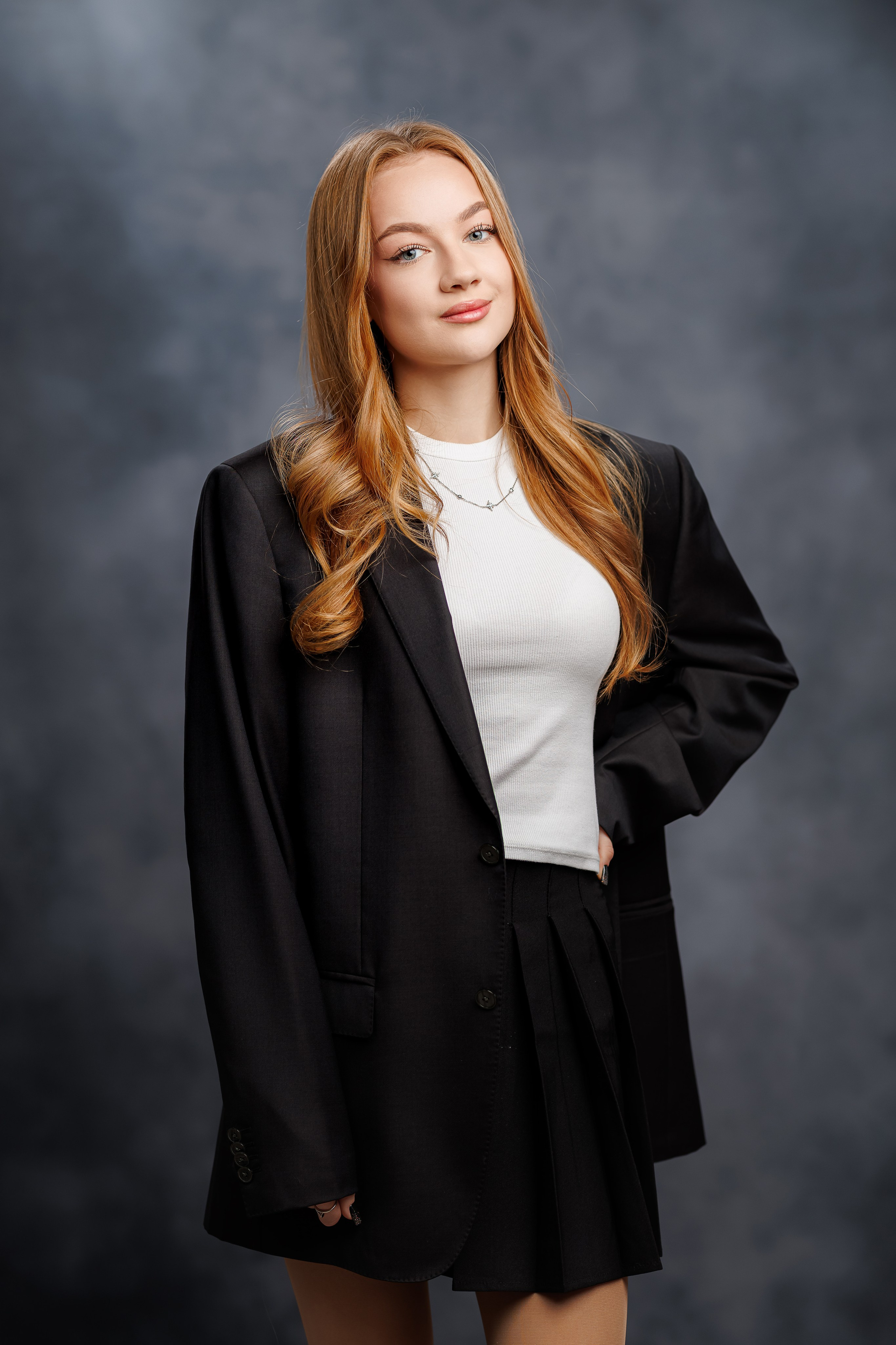 Портреты на однотонном фоне. Семейный и детский фотограф Комина Елена, Власиха, Одинцово