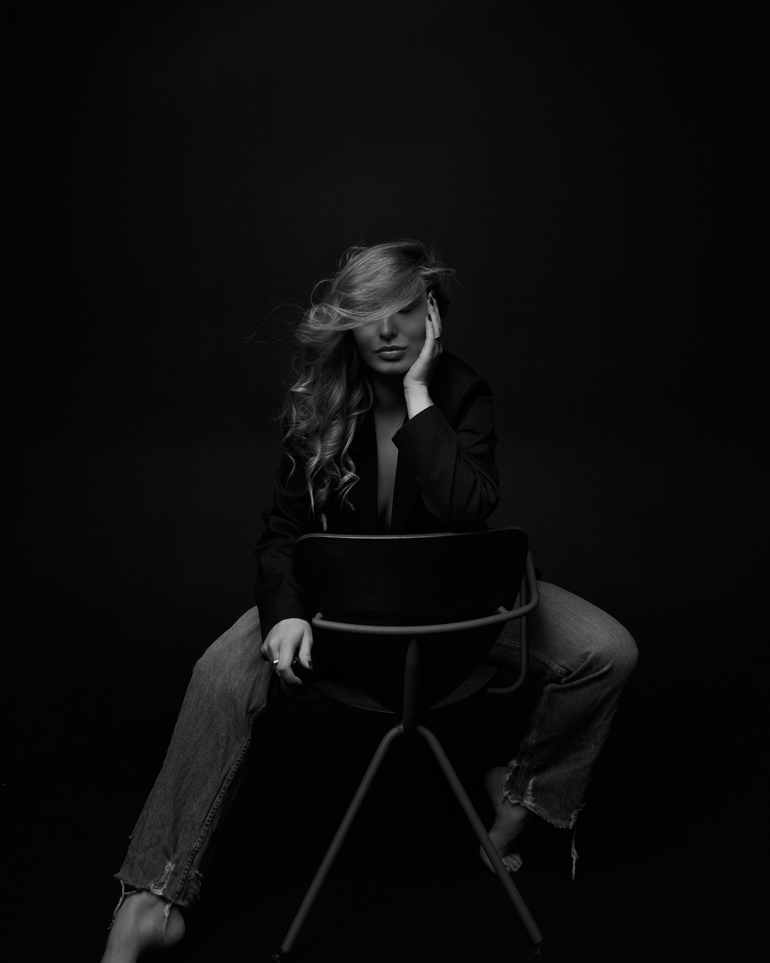 Первая студия автопортрета в Донецке КЬЮ