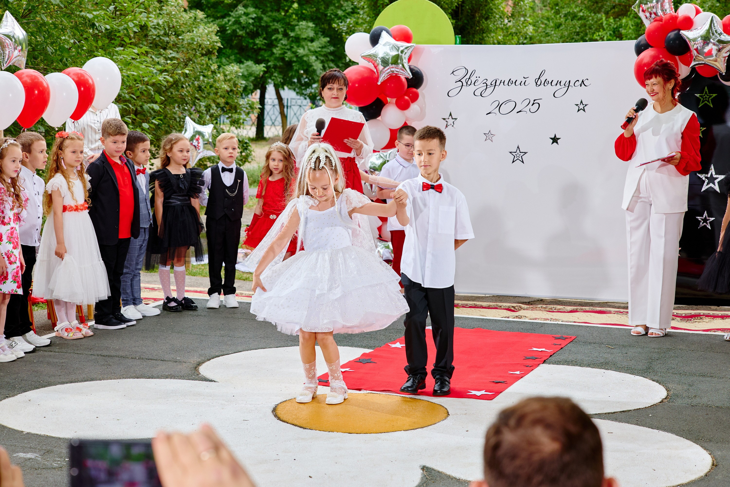 Выпускной 45 сад. Фотограф Выпускные альбомы Таганрог Сергей Коробченко