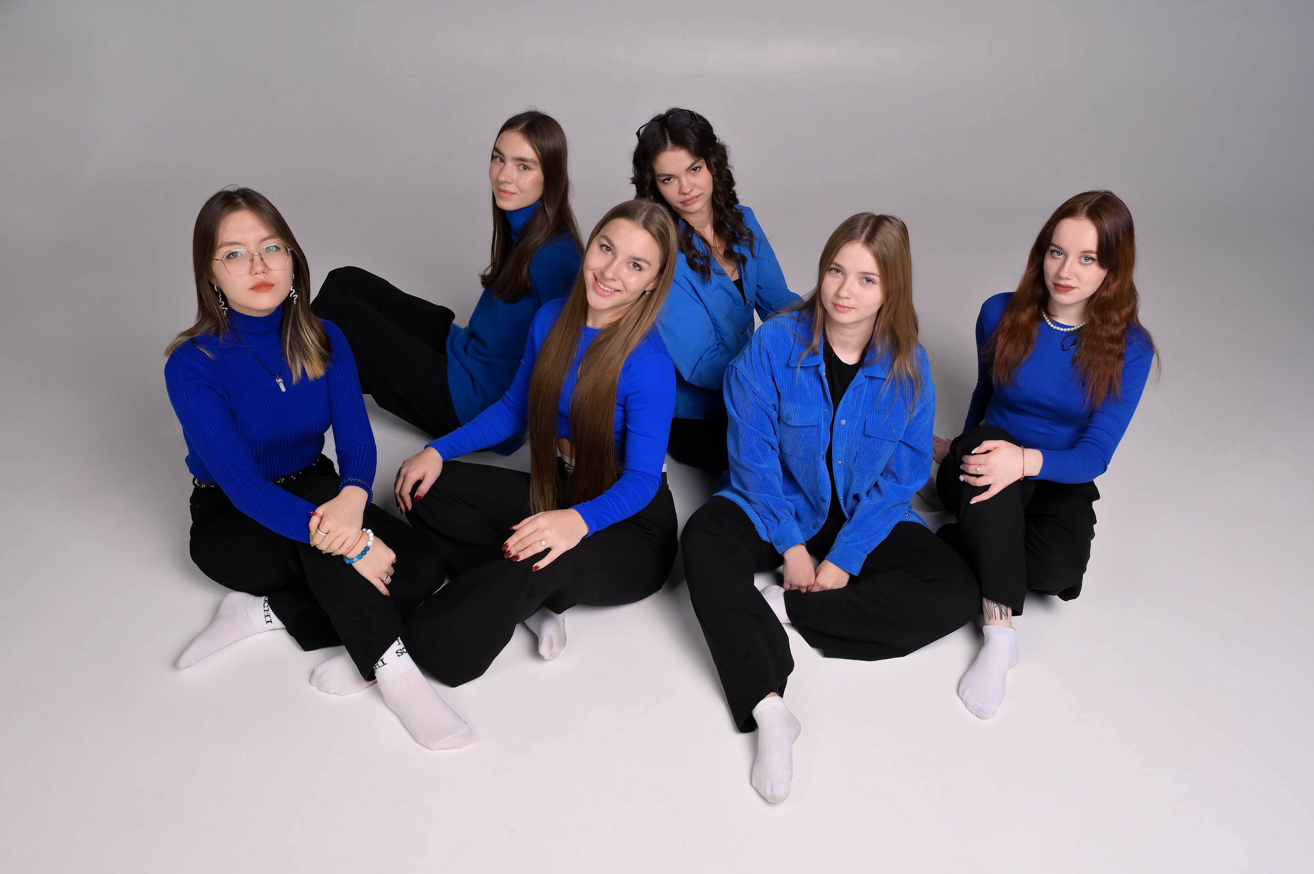 Фото из студии в Омске. Фото и видеосъемка в Омске | Выпускные альбомы