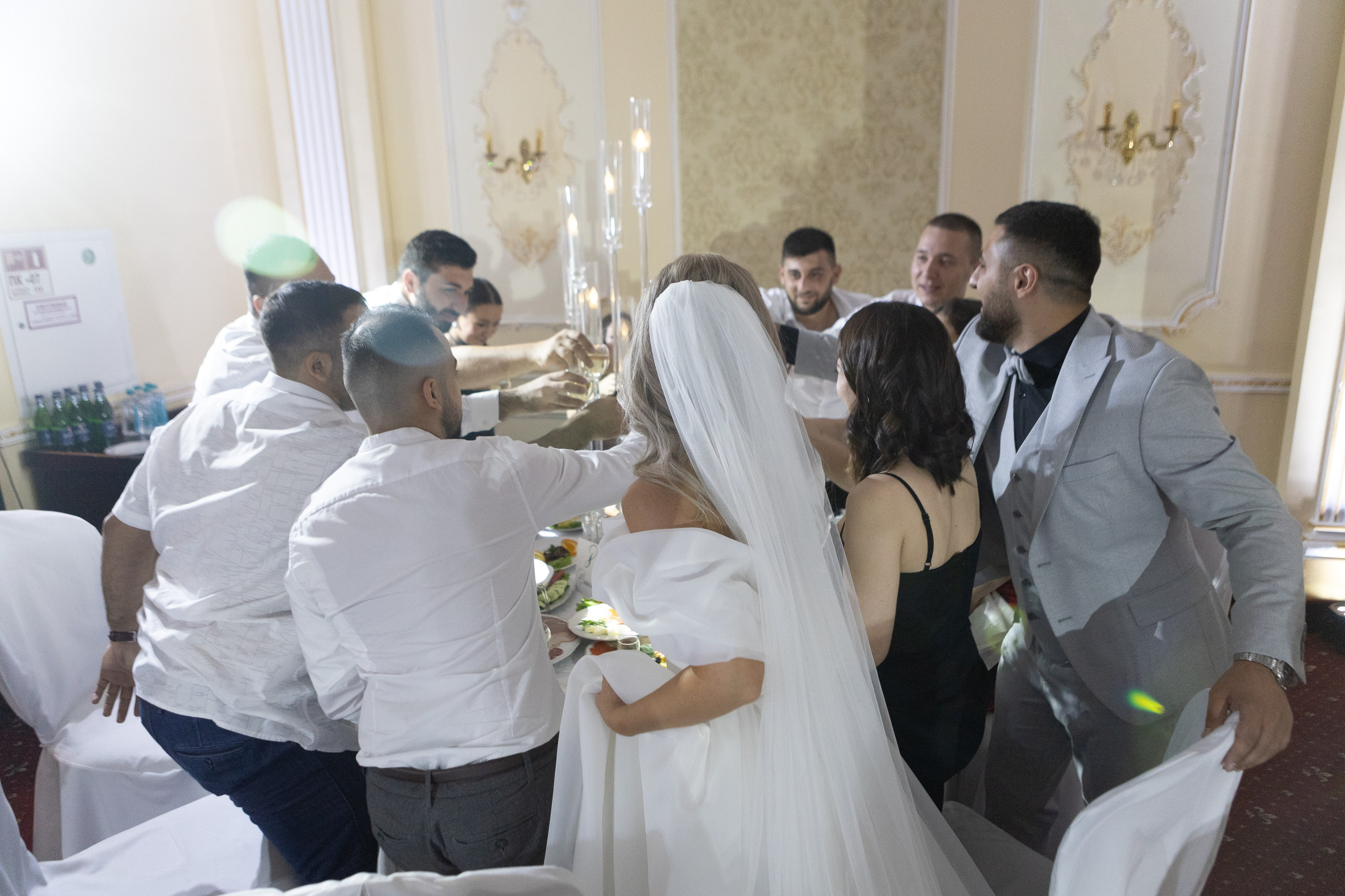 Свадебный фотограф Уфа — Руслан ГабдлисламовЖивые эмоции, красивые кадры, воспоминания на всю жизнь.Работаю по всей Республике Башкортоста. Свадебный фотограф Уфа Руслан Габдлисламов