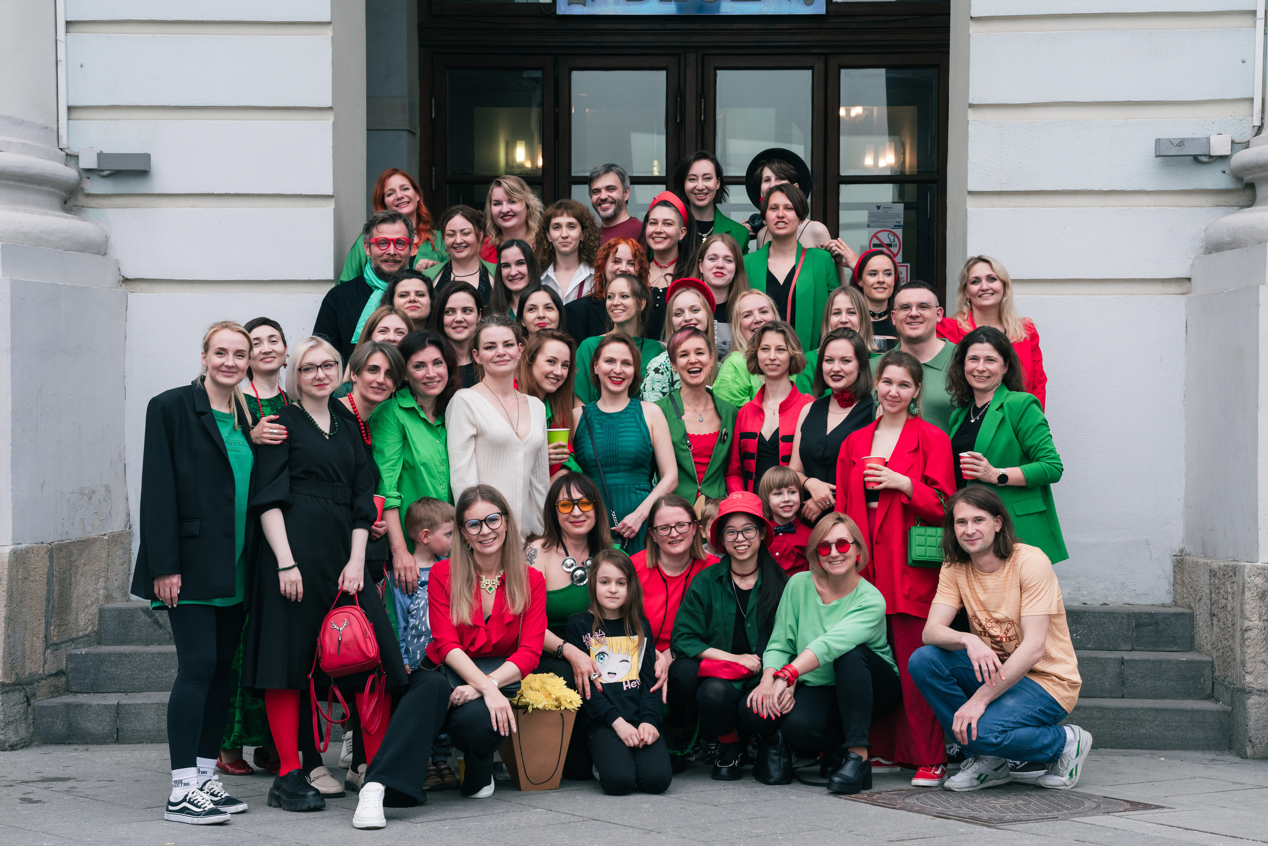 РЕПОРТАЖ — ЗАКРЫТИЕ ВЫСТАВКИ ГОСТИНЫЙ ДВОР. Семейный и репортажный фотограф в Москве Оксана Шилова