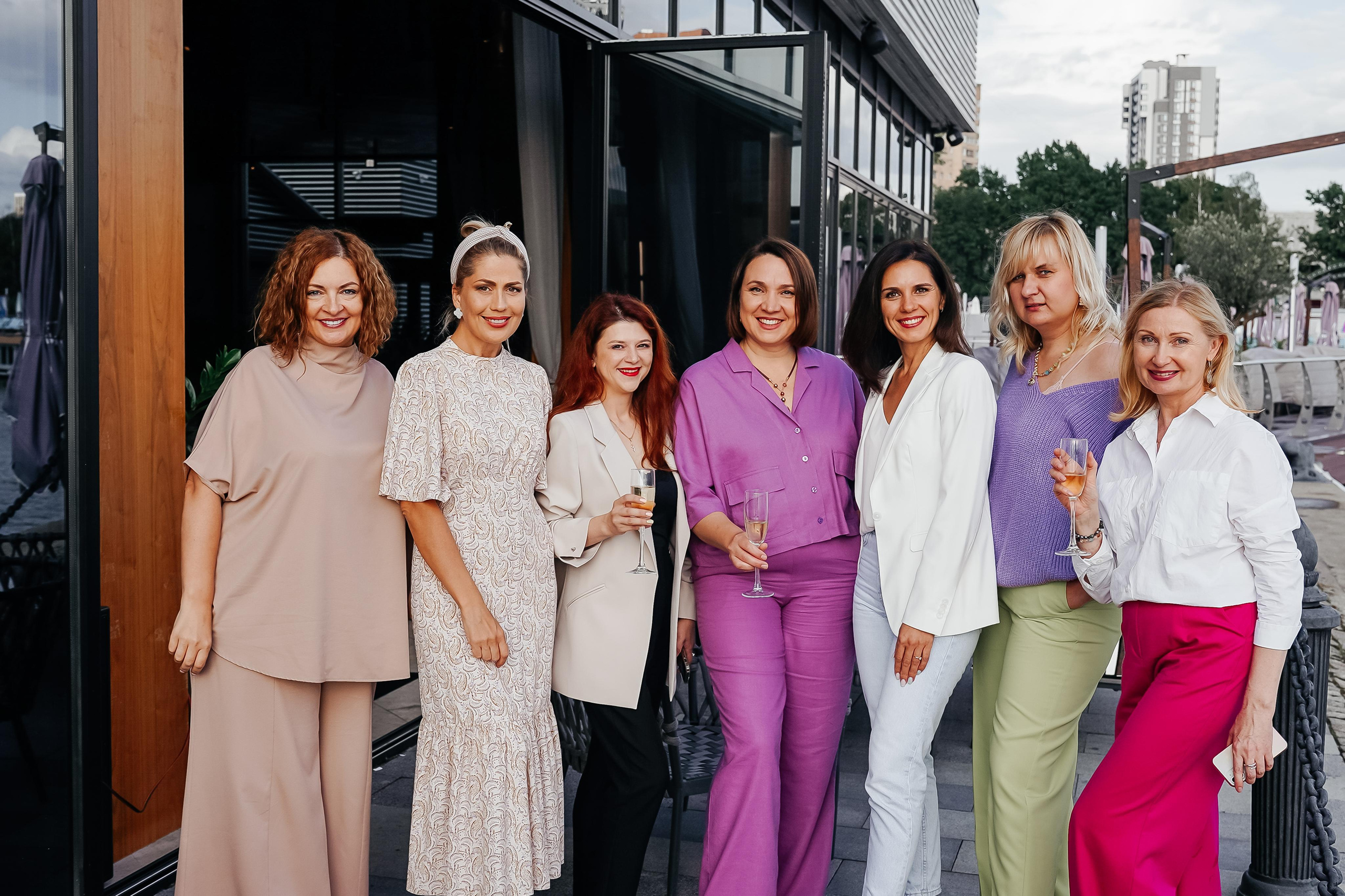 ВСТРЕЧА ЖЕНСКОГО БИЗНЕС КЛУБА «ПОТЕНЦИАЛ». Семейный и репортажный фотограф в Москве Оксана Шилова