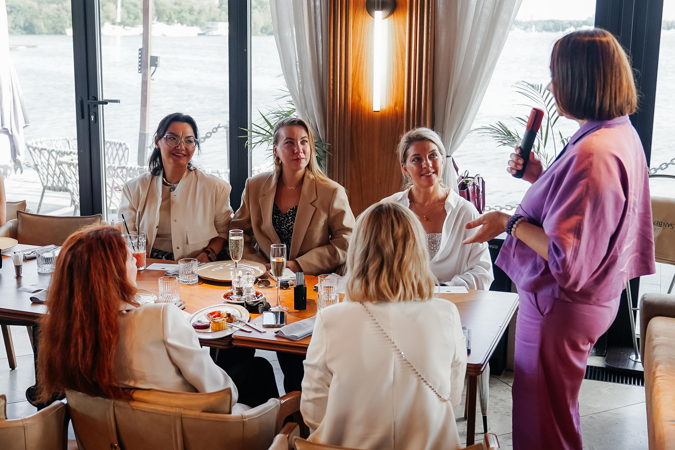 Встреча бизнес клуба «ПОТЕНЦИАЛ» (Москва). Семейный и репортажный фотограф в Москве Оксана Шилова