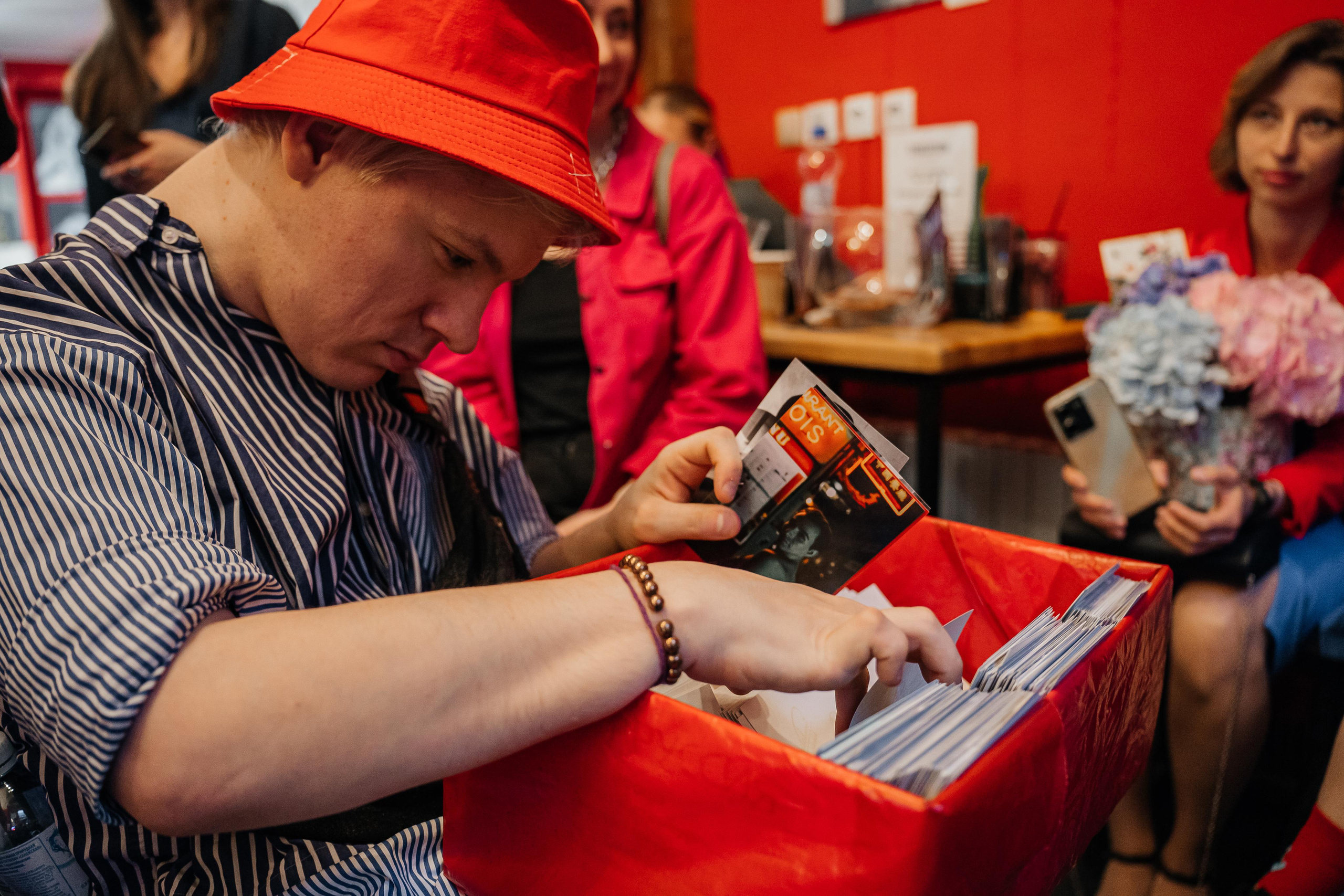 РЕПОРТАЖ — ЗАКРЫТИЕ ВЫСТАВКИ ГОСТИНЫЙ ДВОР. Семейный и репортажный фотограф в Москве Оксана Шилова