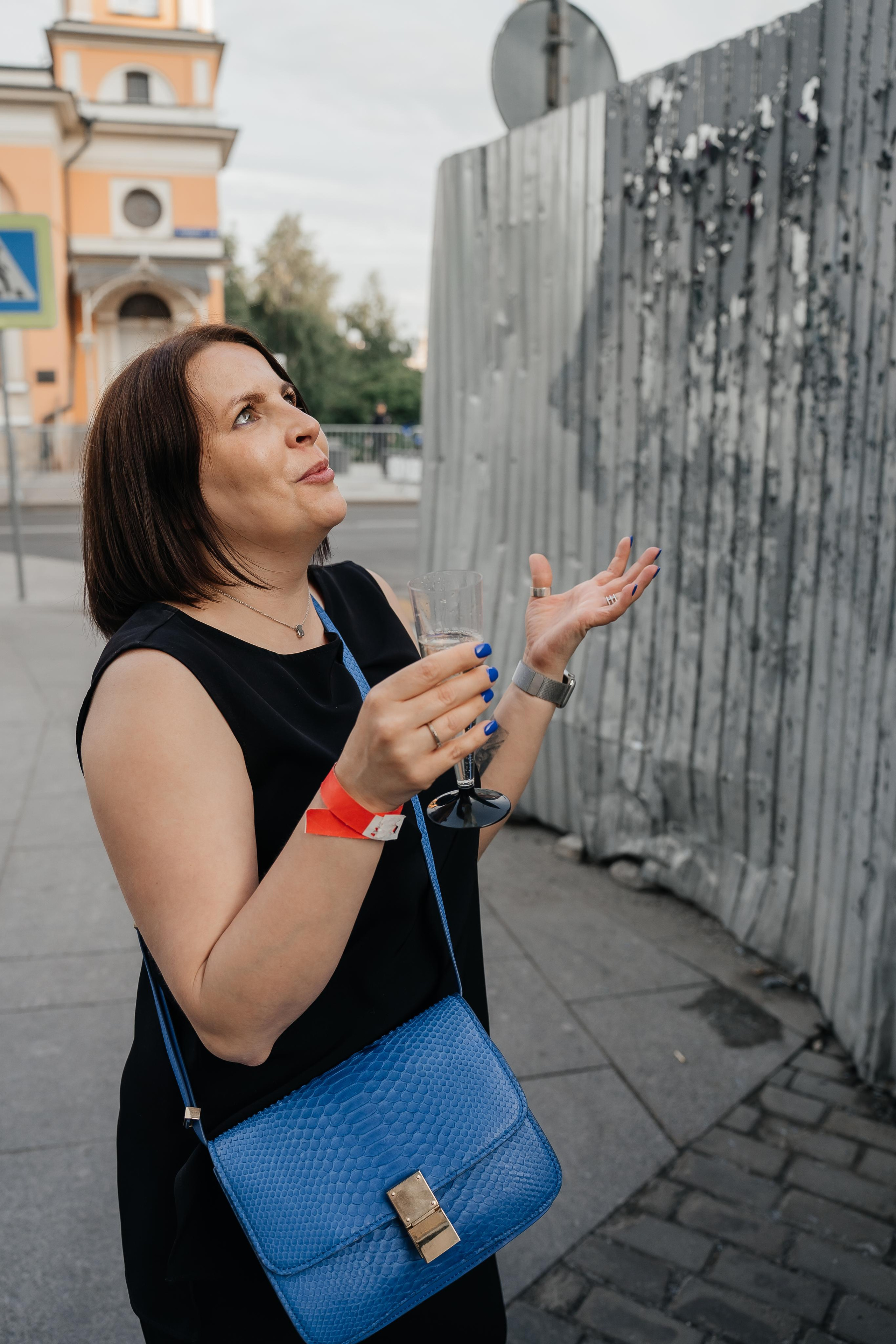 РЕПОРТАЖ — ЗАКРЫТИЕ ВЫСТАВКИ ГОСТИНЫЙ ДВОР. Семейный и репортажный фотограф в Москве Оксана Шилова