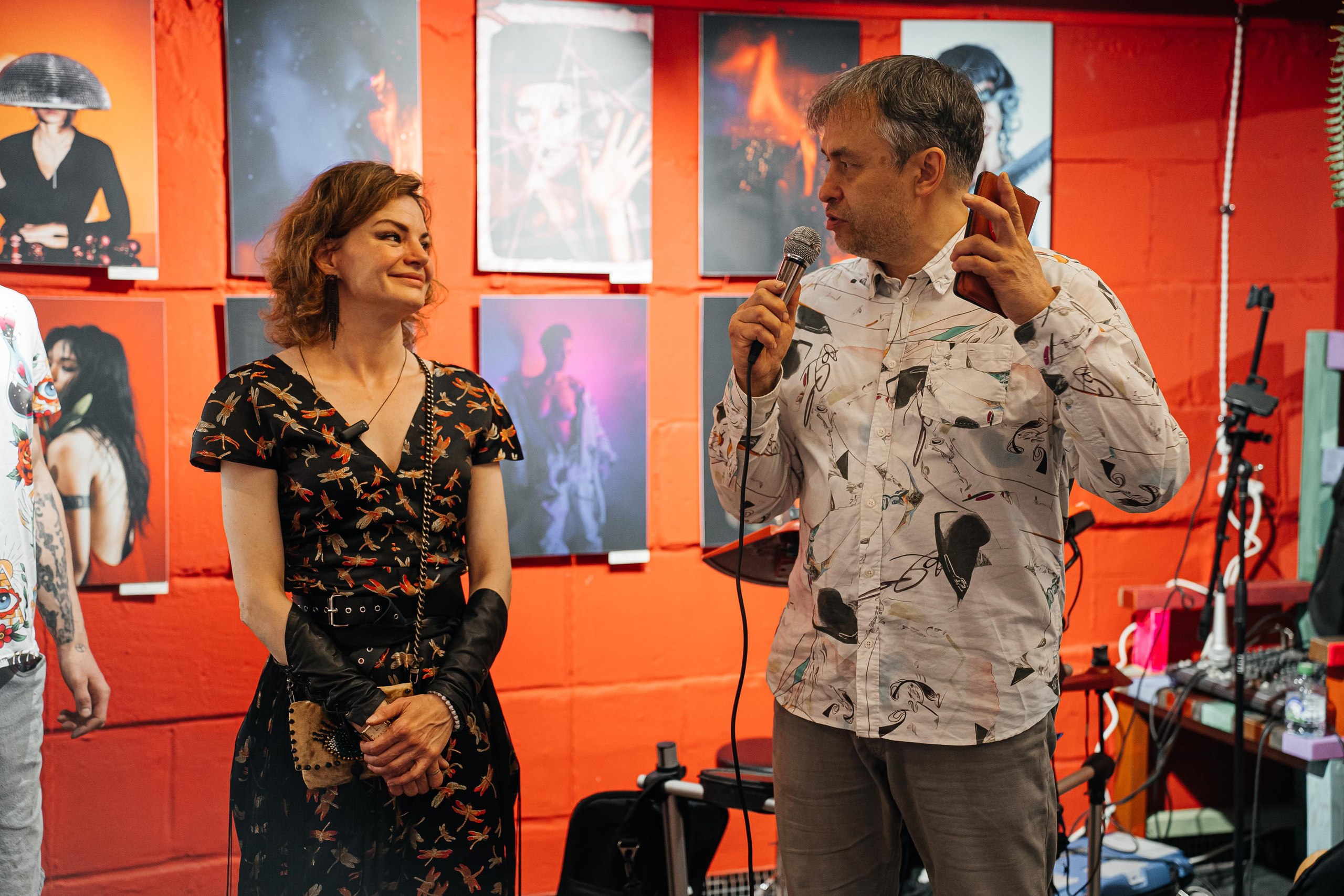 РЕПОРТАЖ — ЗАКРЫТИЕ ВЫСТАВКИ ГОСТИНЫЙ ДВОР. Семейный и репортажный фотограф в Москве Оксана Шилова