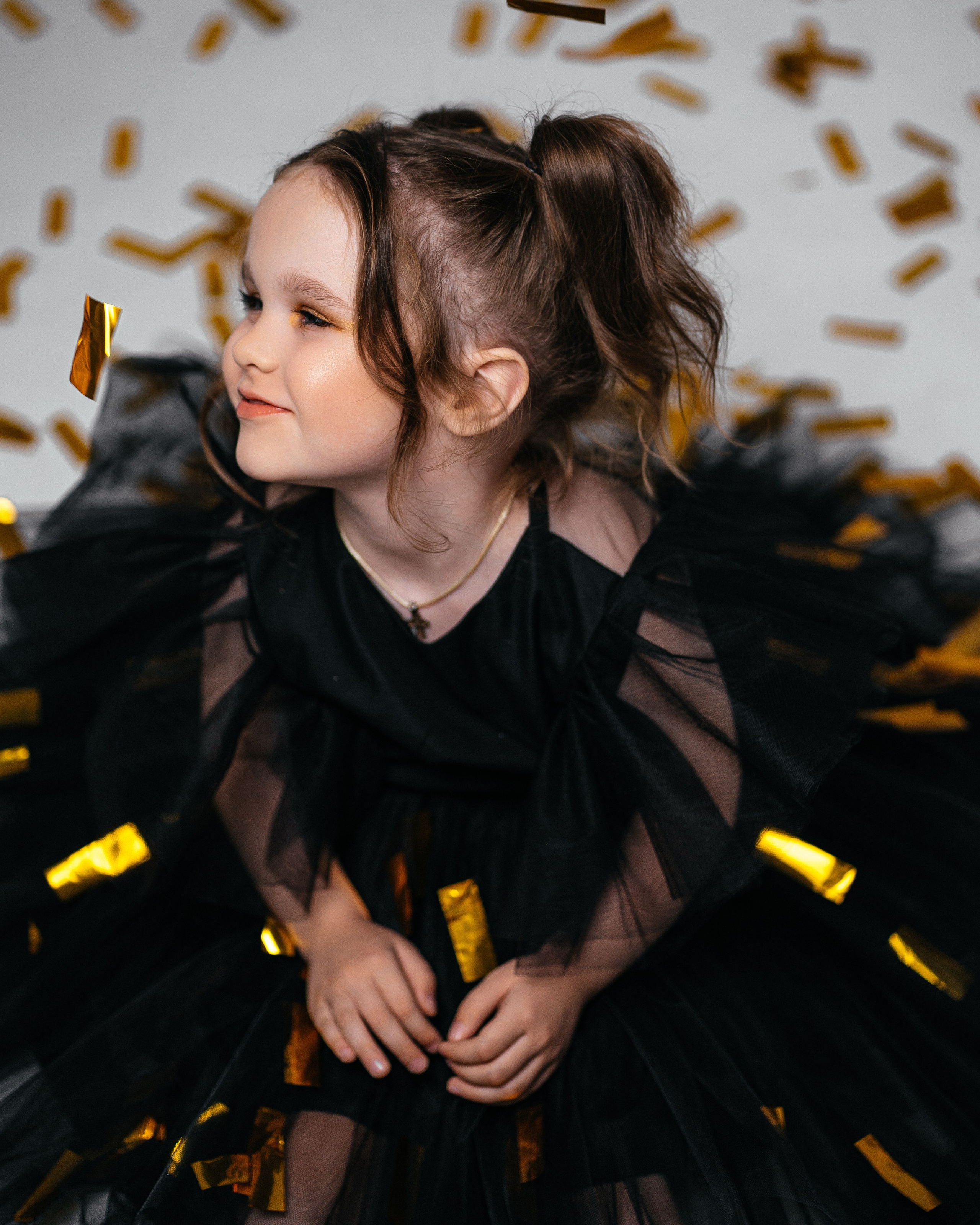 Фотосессия для девочки в платье. Фотограф Ким Наталья в Красноярске