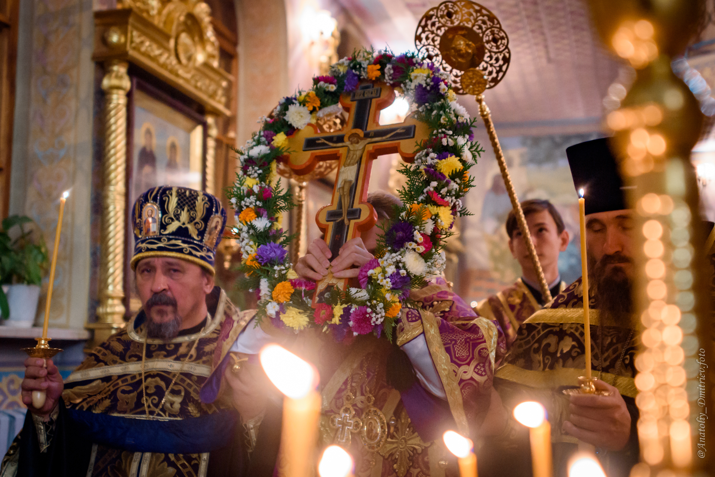 Вынос Честного и Животворящего Креста Господня. Фотограф  Крещения и Венчания Калининград