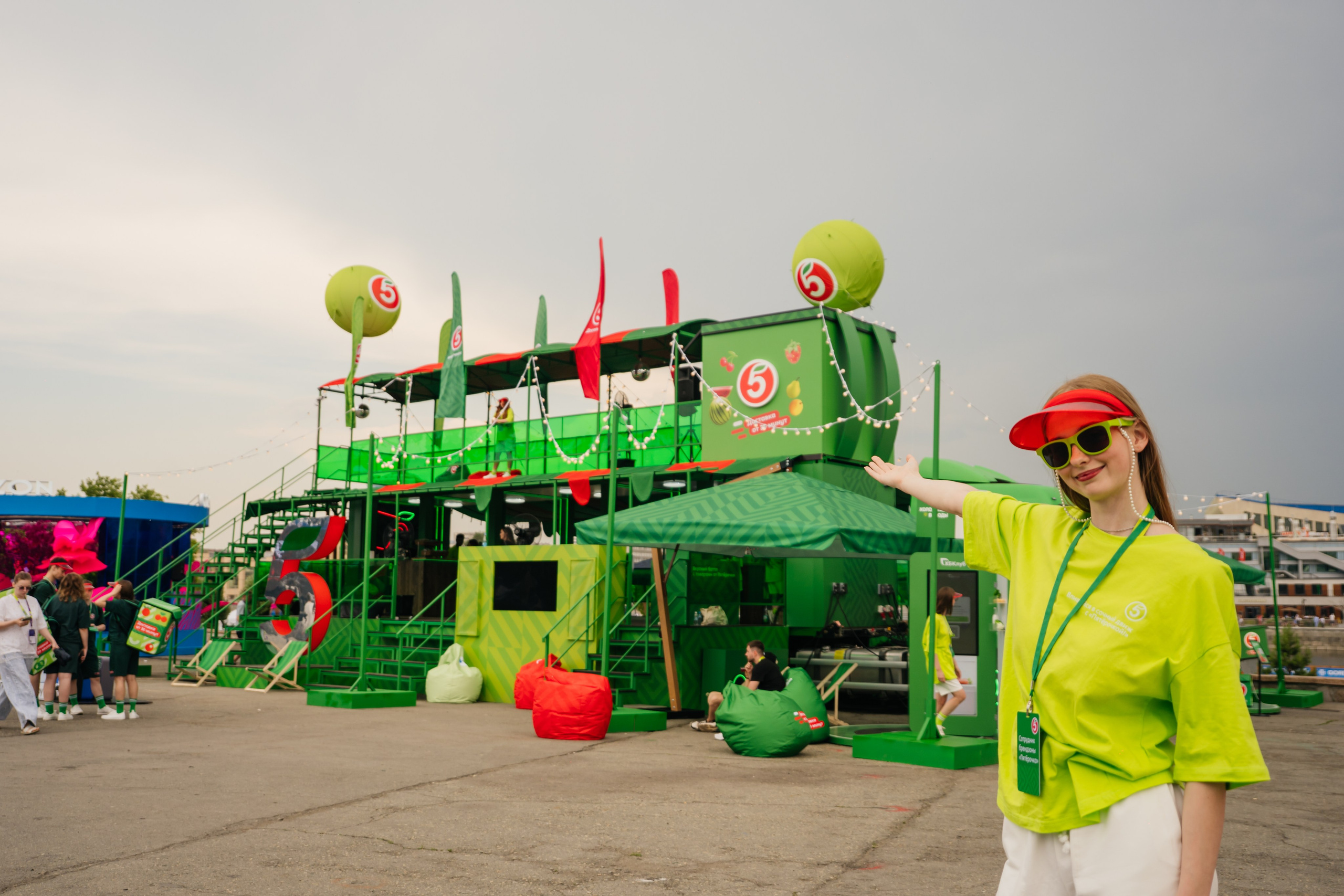 Пятерочка на VK фесте. Видеограф и Фотограф в Челябинске Ксения и Владимир Рюмины